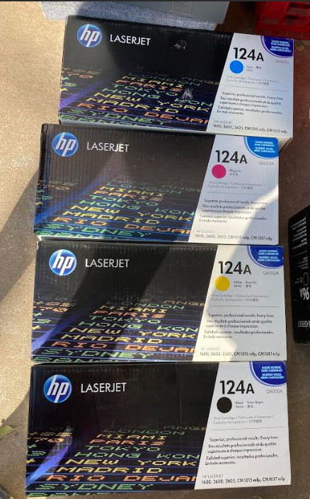 4 X Genuine HP Color LaserJet 2600N 2605  Q6000A Q6001A Q6002A Q6003A HP 124A