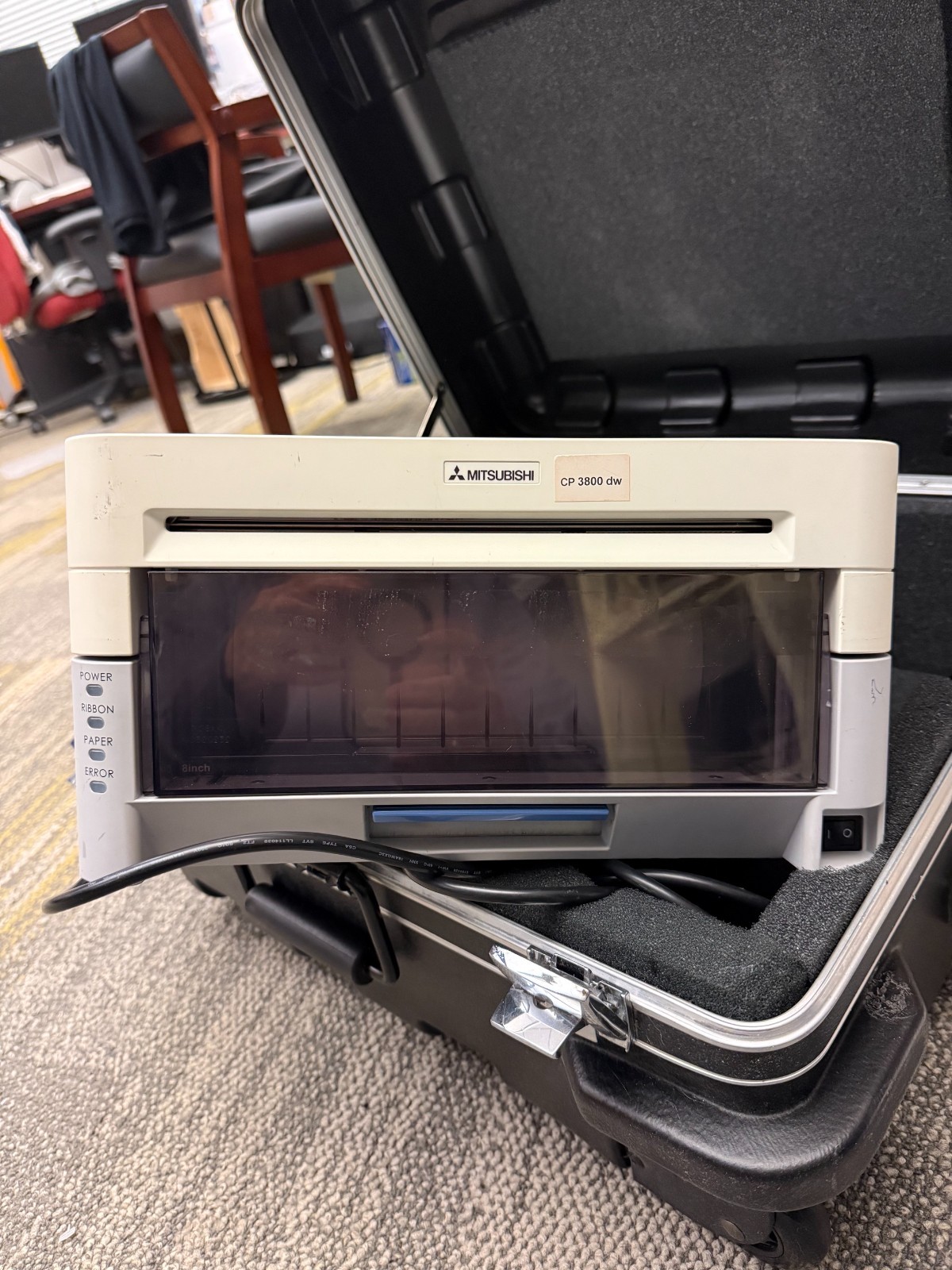 Mitsubishi CP-3800DW Portrait quality  8"x10" or 8"x12" printer, cables included