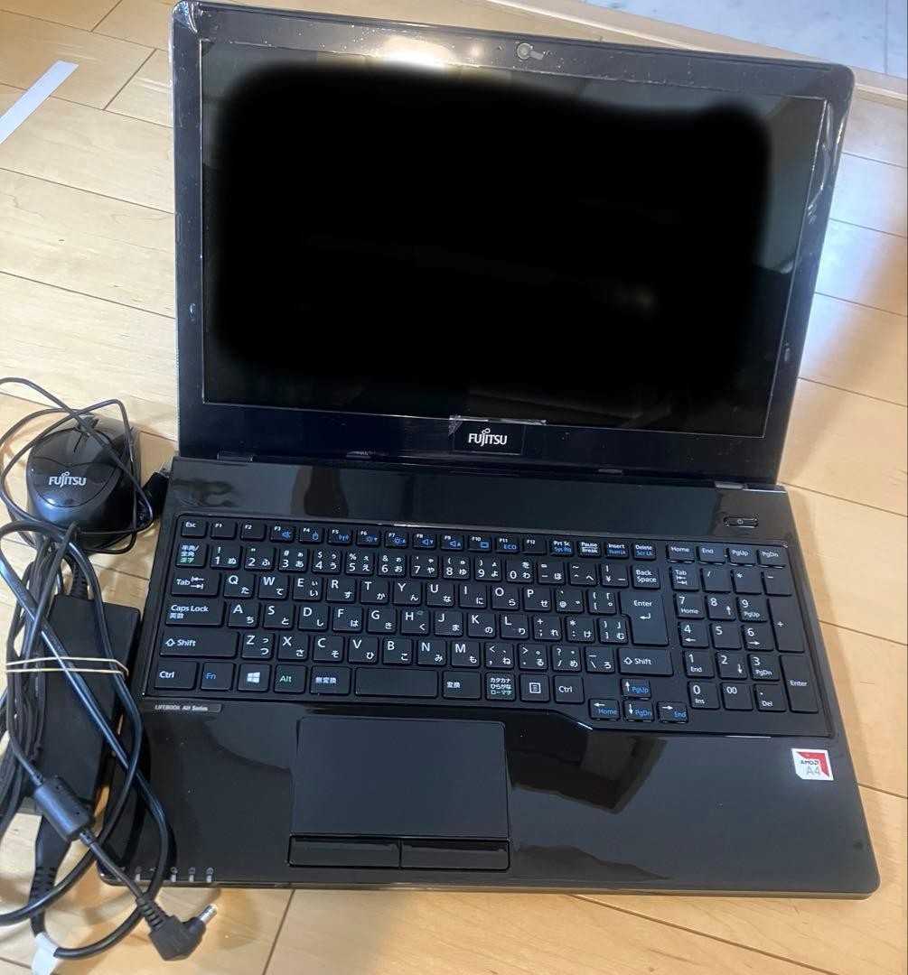 Fujitsu LIFEBOOK AH41 D2 Laptop with Mouse and Power Supply 15.6 Inch