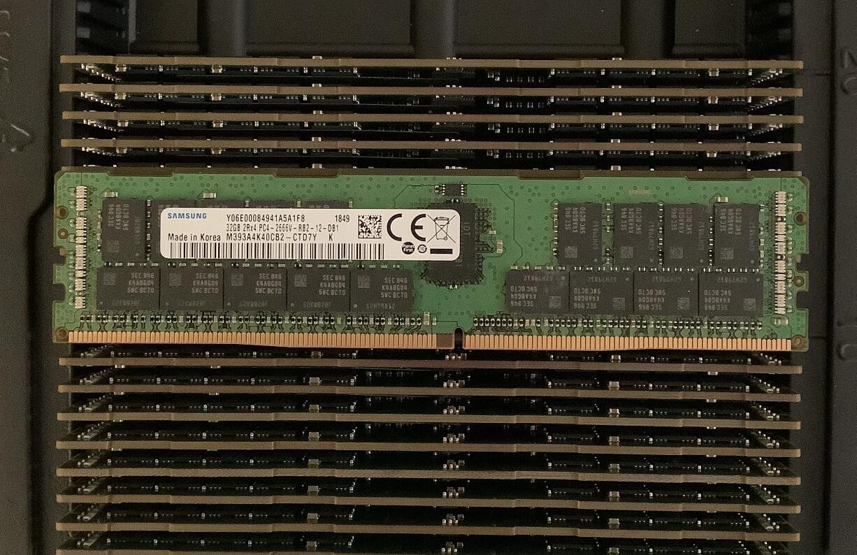 M393A4K40CB2-CTD SAMSUNG 32GB (1X32GB) 2RX4 DDR4 PC4-2666V Server Memory