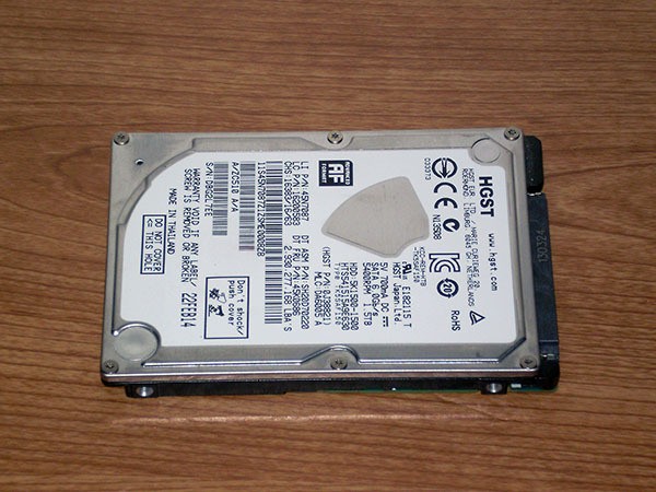 1.5TB  HGST HTS541515A9E630 Good condition 7EE