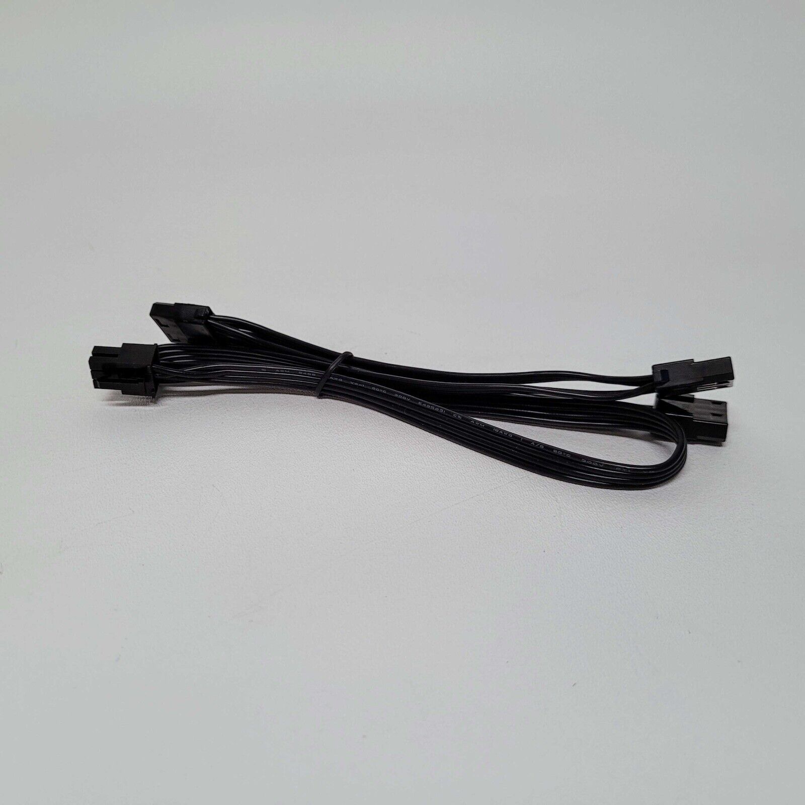 *NEW* EVGA 6-pin 3x 4pin Perif/Molex Cable (Single) - W001-00-000126