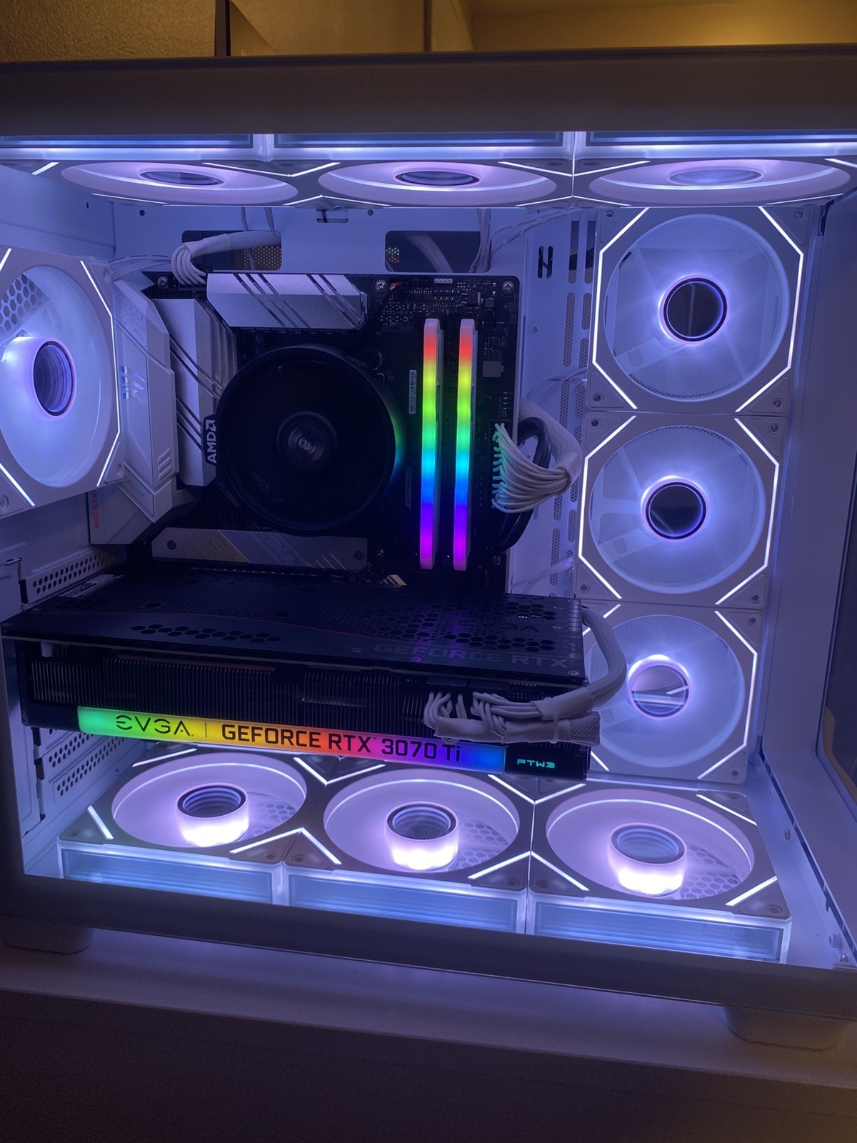 Gaming PC - RTX 3070 Ti, Ryzen 5 5500, 16GB RAM, 1TB HDD + 236GB M.2 Corsai 850W