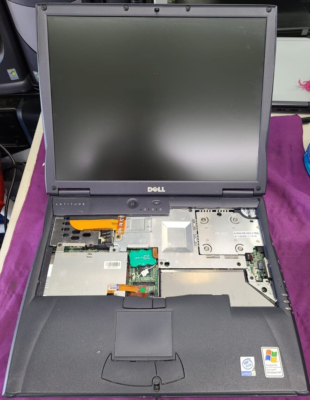 Vintage Dell Latitude C610 Laptop / Check Images