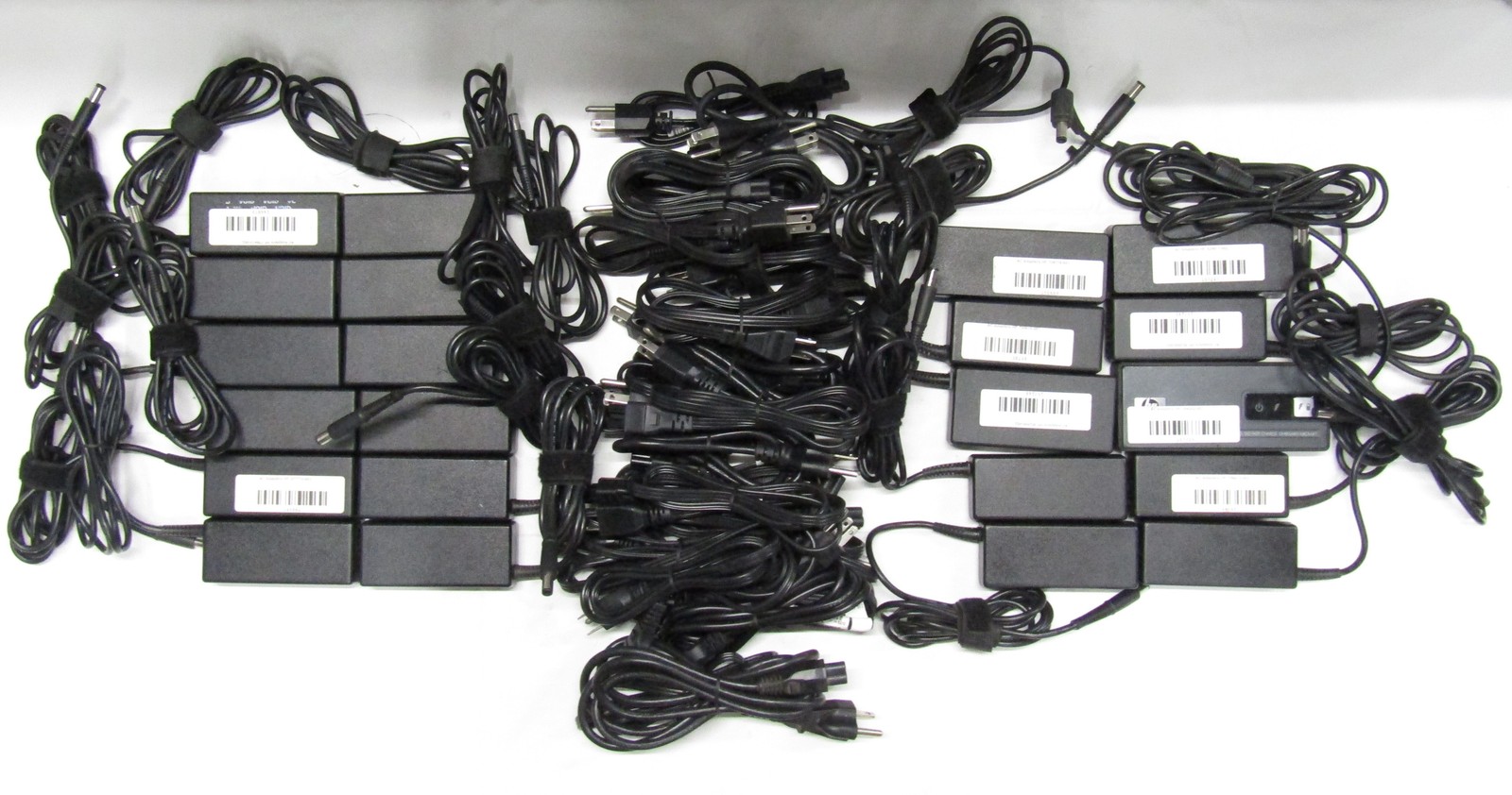 Lot of 23 Genuine OEM HP Mixed Model 65W 19.5V 3.33A Big Barrel Laptop Charger