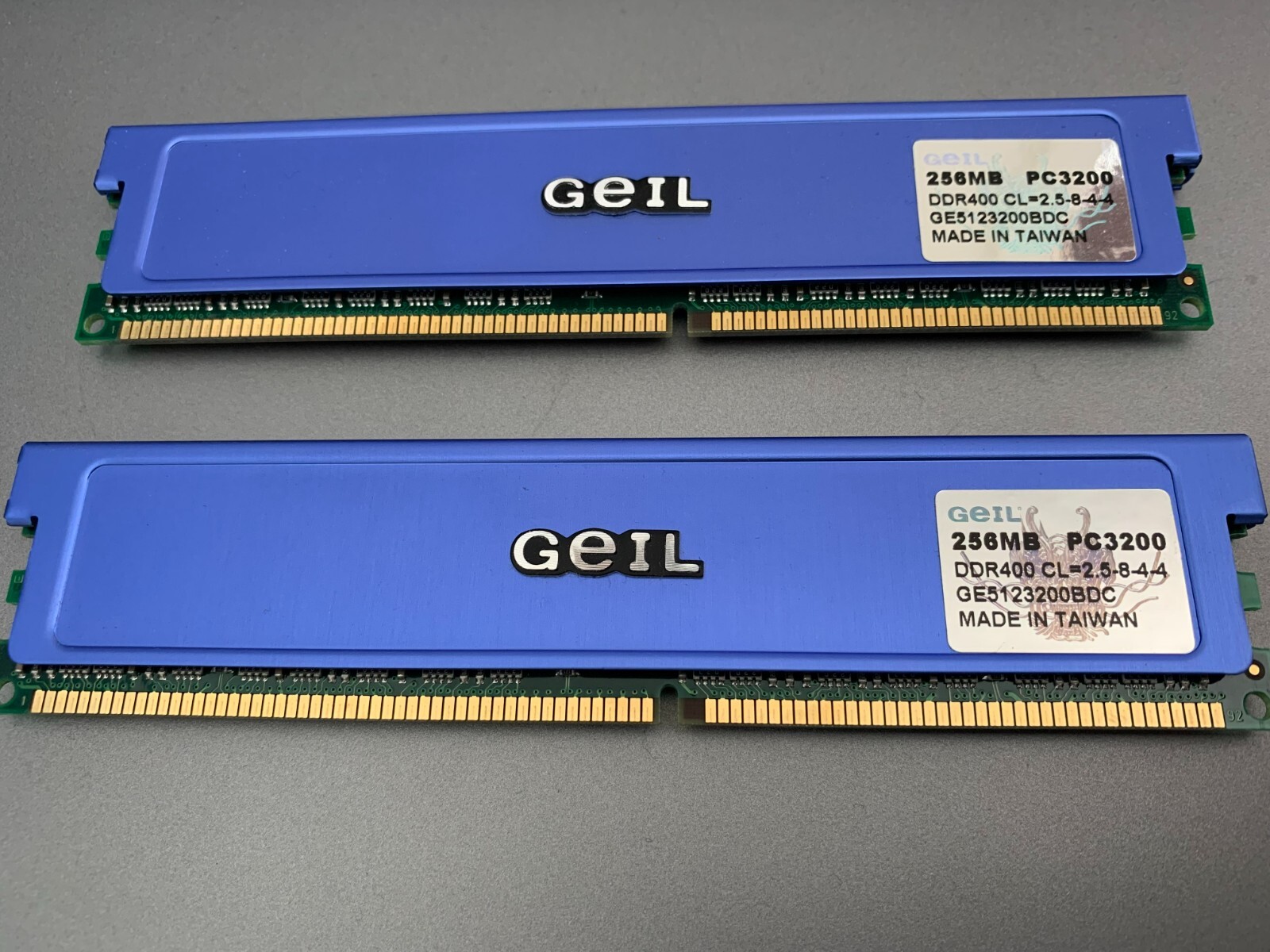 Geil GE5123200BDC 512MB (2 x 256MB) DDR400 PC3200 184pin Memory Module PN 0445