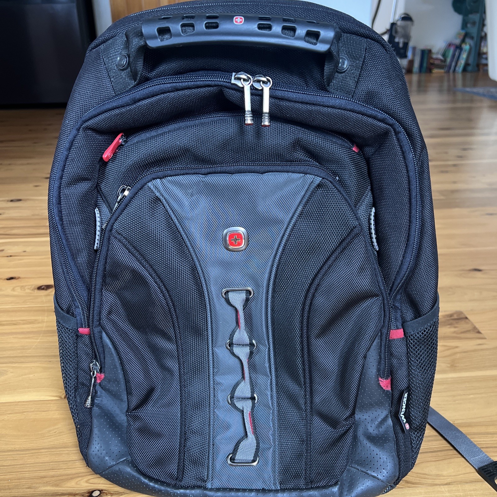 Wenger The Legacy Notebook Carrying Backpack 67329140 Black / Gray 16” Laptop