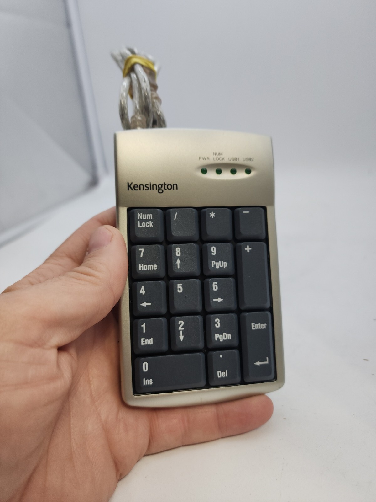 Kensington Pocket Wired KeyPad with 2-Port USB Hub, Model #33006