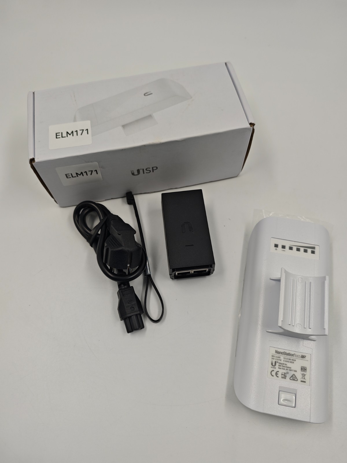 Ubiquiti NanoStation Loco M2 2.4GHz Outdoor Wireless Access Point PoE Box