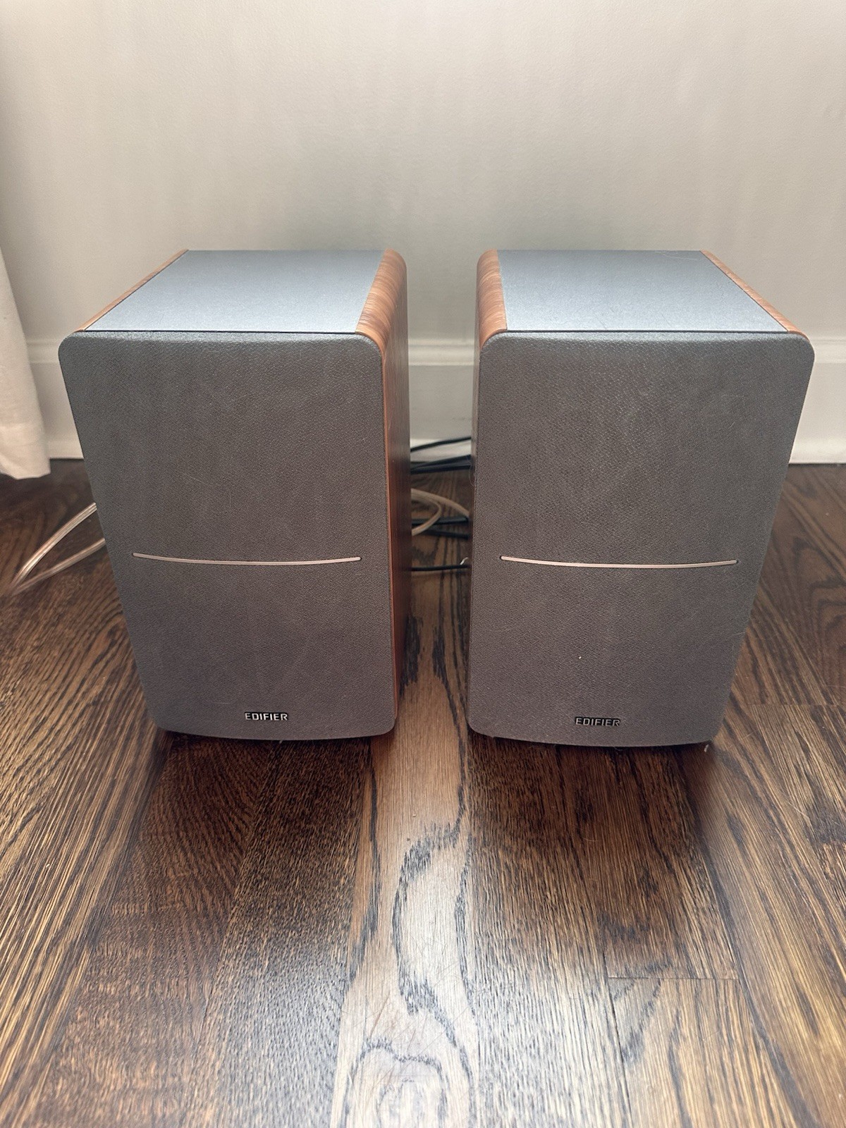Edifier R1280T 2.0 Wired RCA Multimedia Speakers Brown Wood Bass/Treble