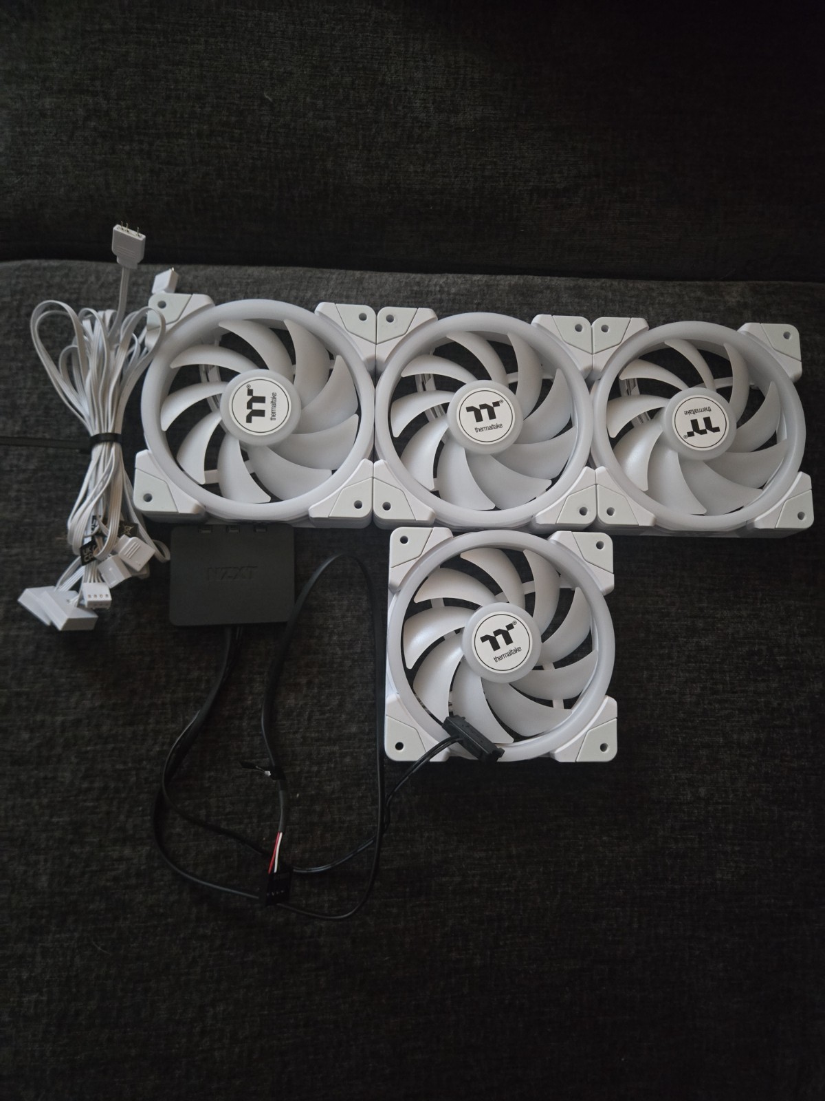 Thermaltake SWAFAN EX 12 ARGB PC - White, 4-Fans plus controller 500 ~ 2000 RPM,