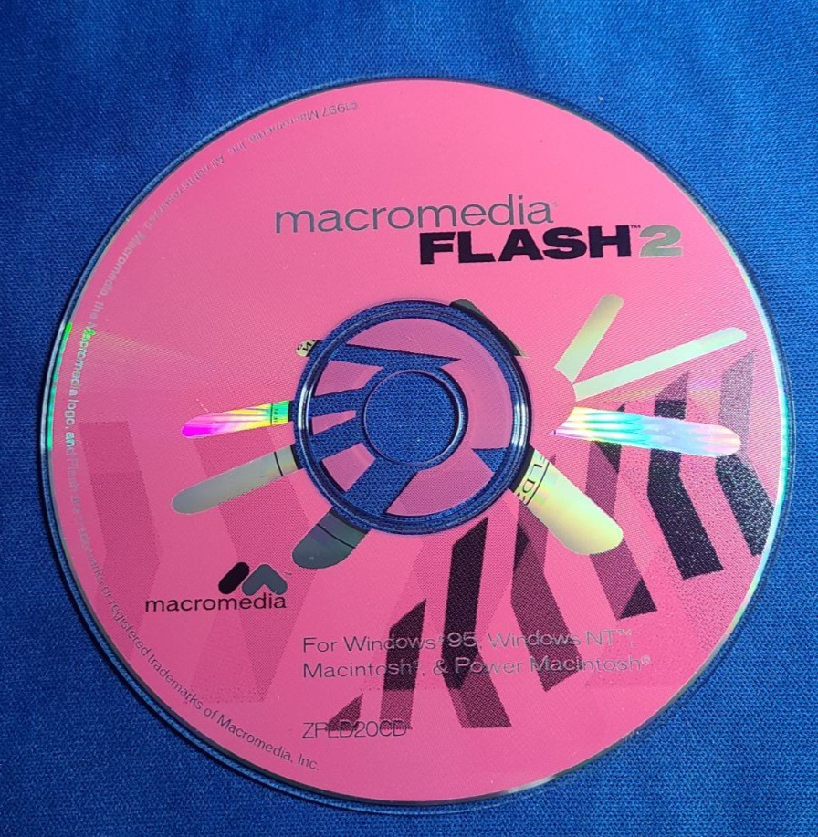 Vintage Macromedia Flash 2 CD – A Collector’s Gem from 1997