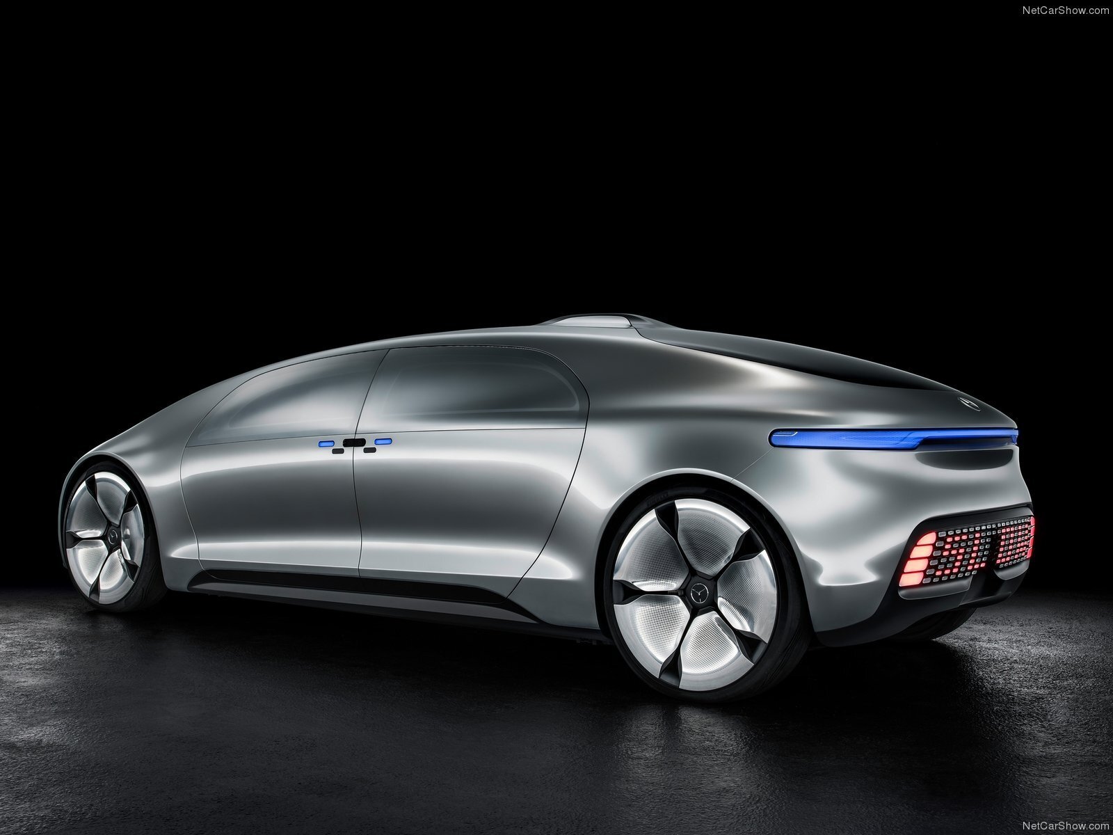 Cars mercedes f015 luxury in motion concept Desk Mat Stitched