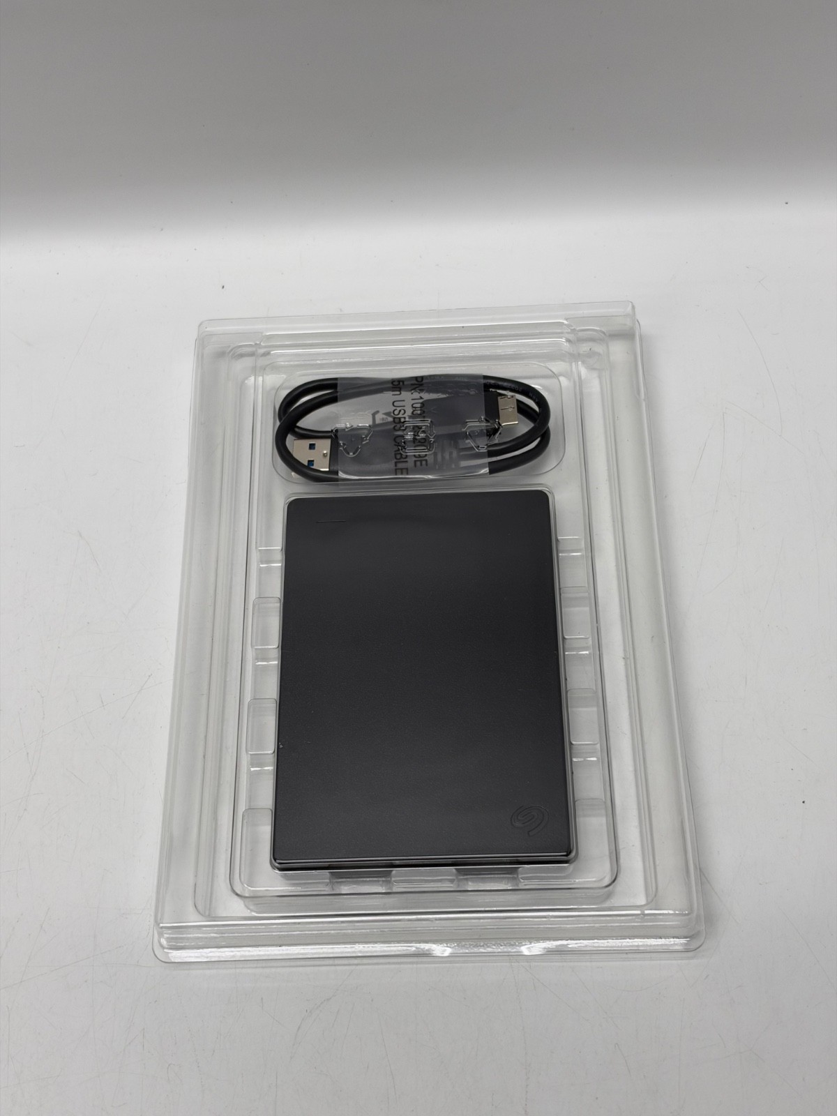 Seagate 1TB 2N1AP4-500 External Portable Drive