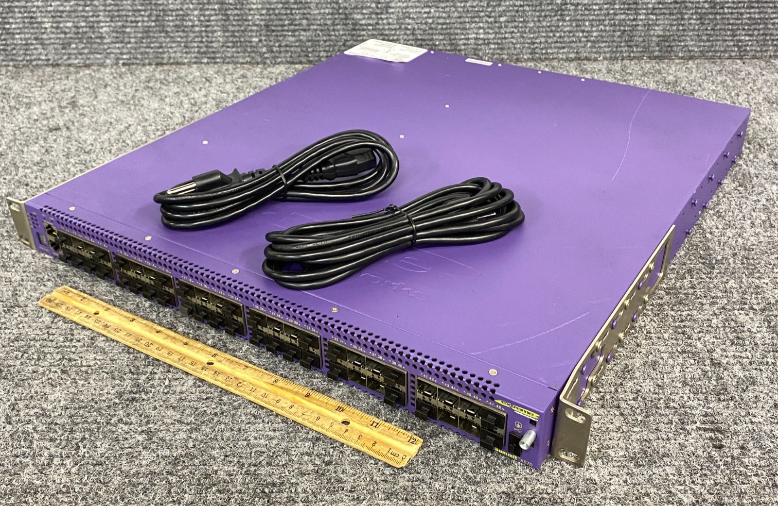Extreme Networks Summit X670-48x FB 48-Port Switch w/ Power Cords & Rack Ears