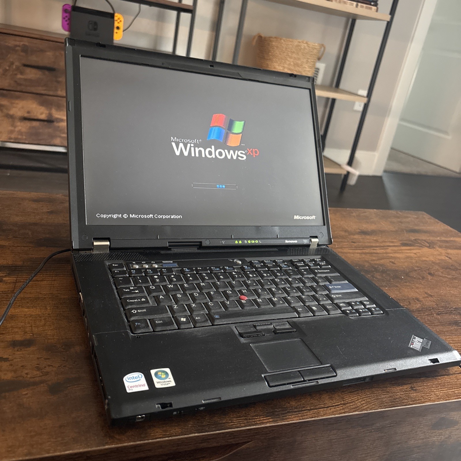 Lenovo ThinkPad T61-Core2Duo@2.20GHz 2GB DDR1 Ram 60GB HDD Windows XP NVIDIA GFx