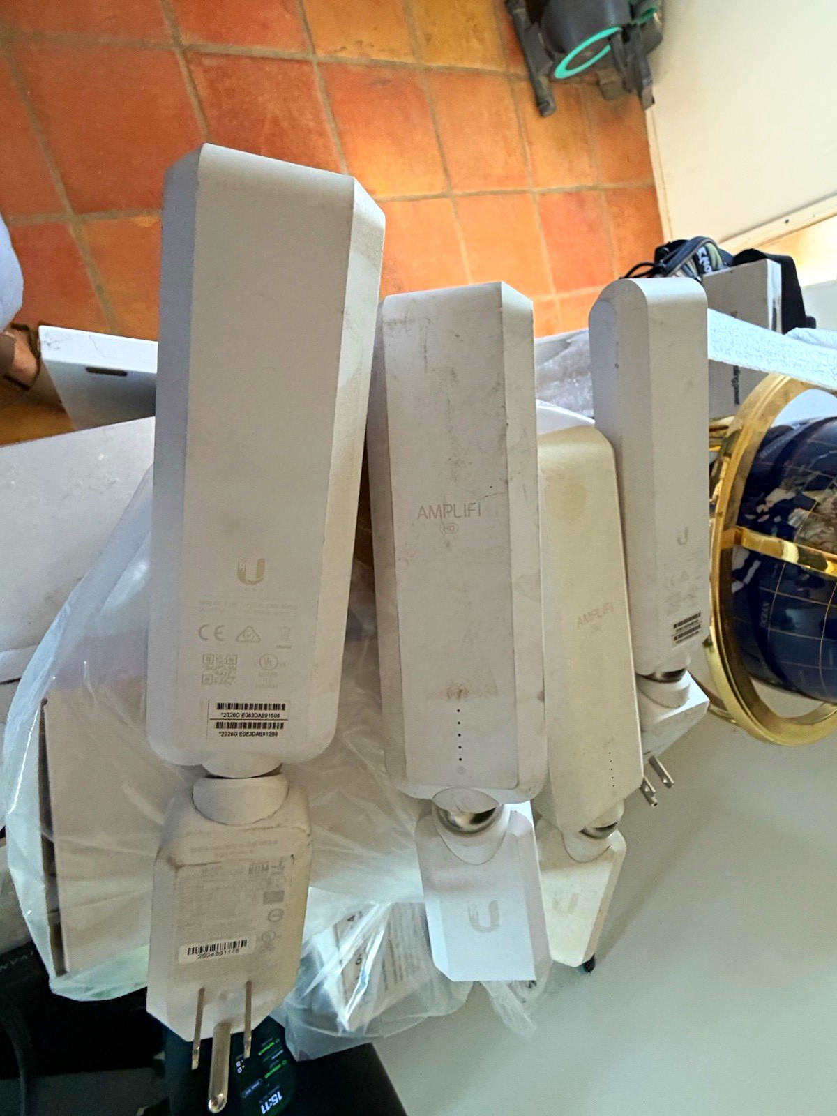 Ubiquiti AmpliFi Mesh WiFi Extender AFI-P-HD 1750 Mbps White