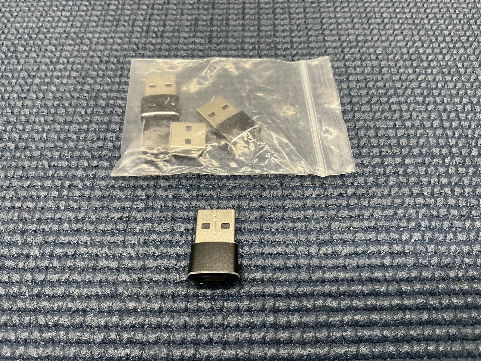 USB-A MALE TO USB-C FEMALE ADAPTER (QTY 4) COMPACT APAPTER PLUG-AND-PLAY
