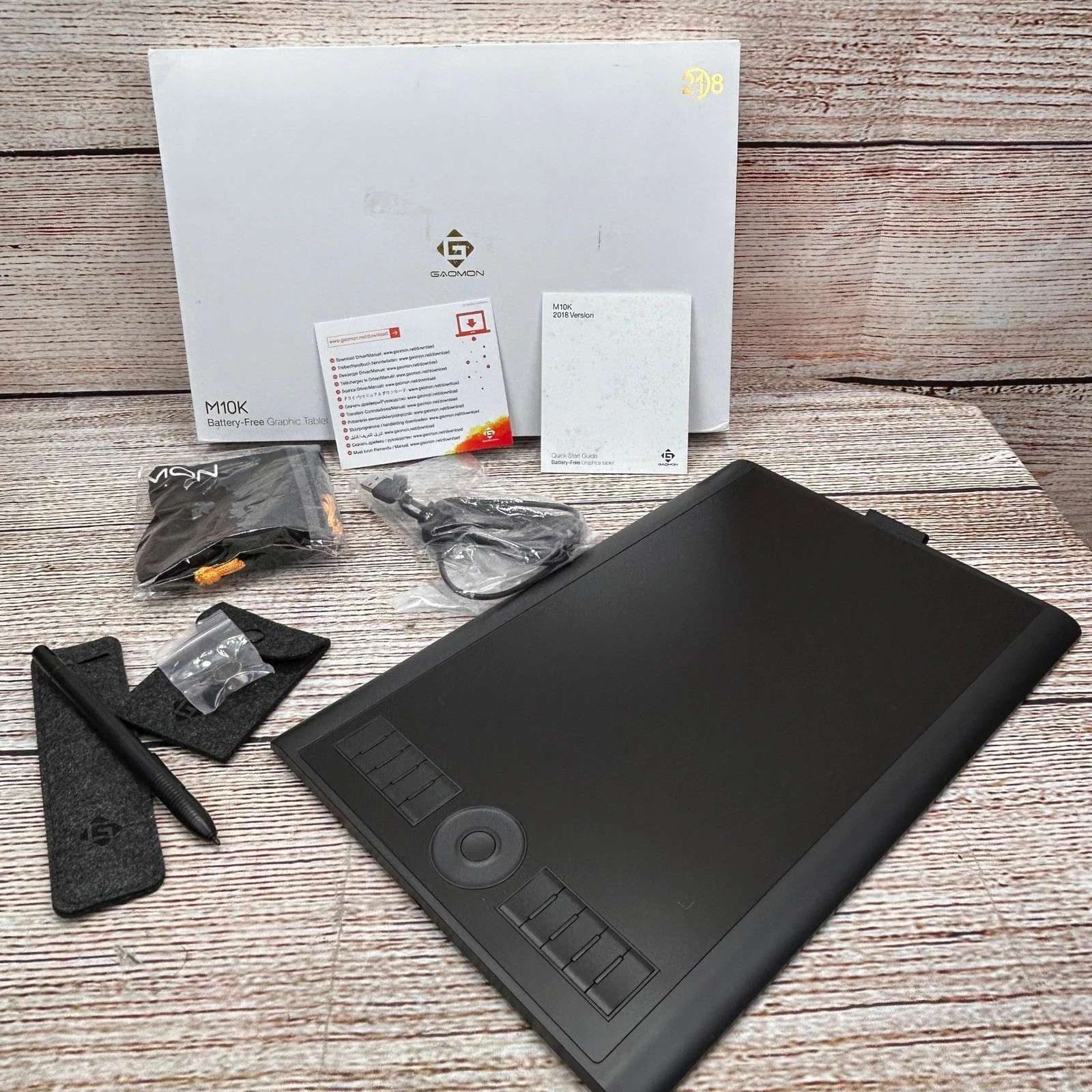 GAOMON M10K 2018 Drawing Tablet 8192 Pressure Battery-Free Pen – Lightly Used
