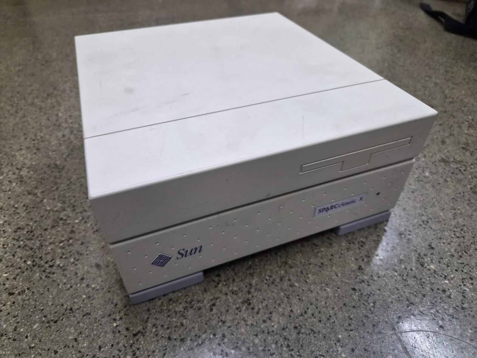 Sun Microsystems SPARCclassic X Workstation SPARC Computer Classic - Used