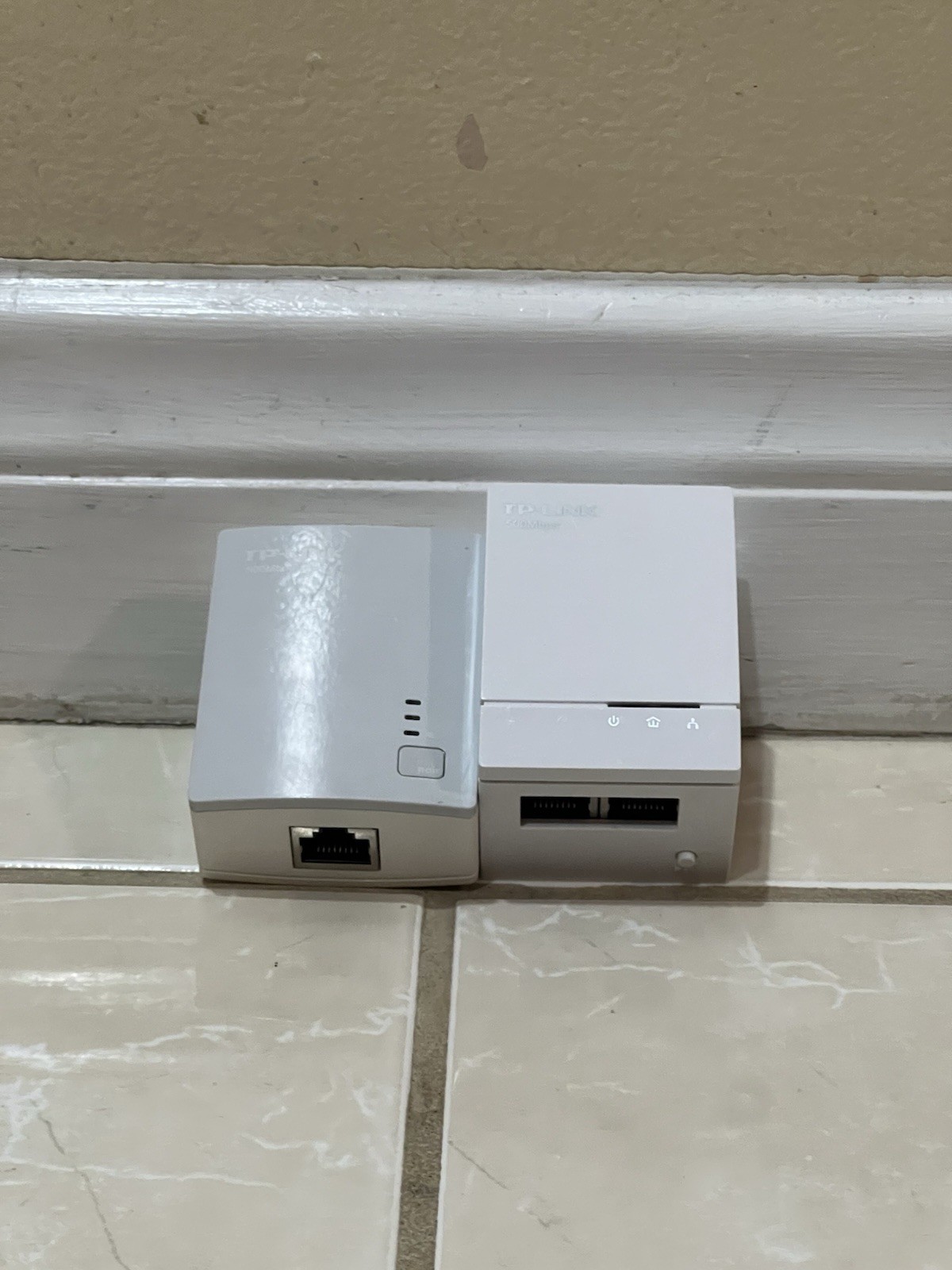 TP-Link AV500 Powerline Ethernet Starter Kit 2-port TL-PA4020 + 1-port TL-PA4010