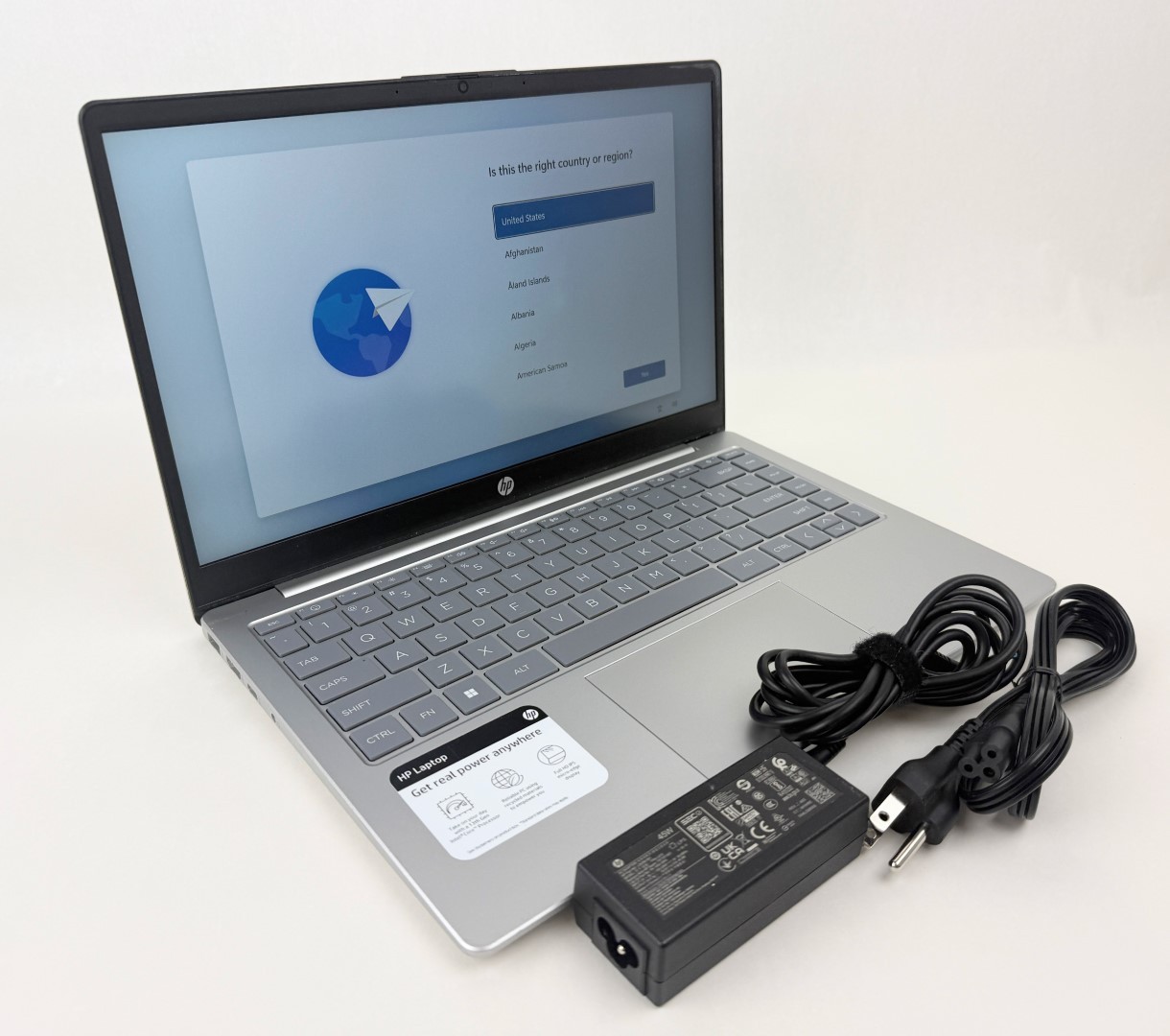 HP 14-ep0033cl 14" FHD i3-1315U 8GB 512B SSD W11H