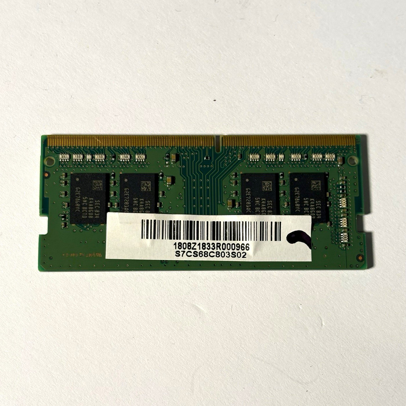 Samsung 8GB DDR4 SO-DIMM PC4-2666V 260-Pin Non-ECC RAM M471A1K43CB1-CTD