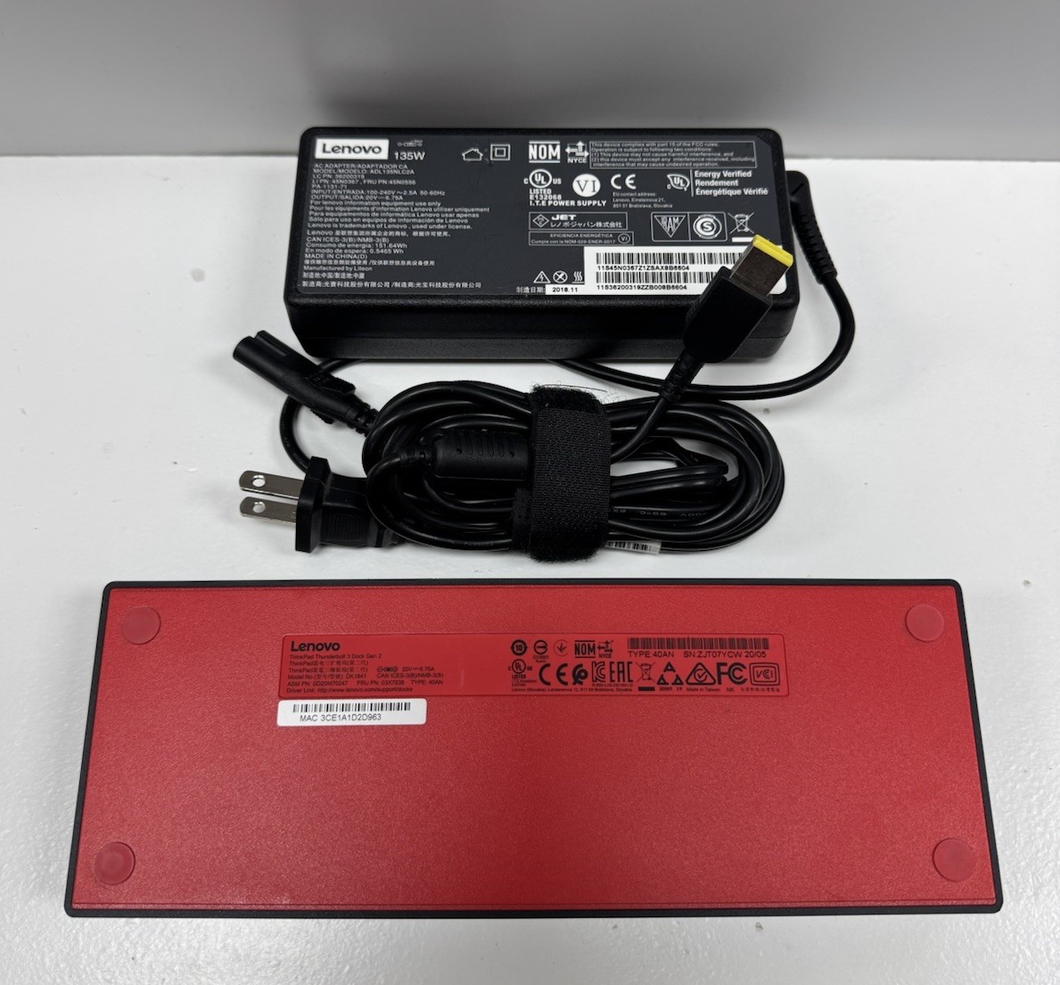 Lenovo ThinkPad Thunderbolt 3 Dock Gen 2 + 135W Adapter, DK1841, Type 40AN