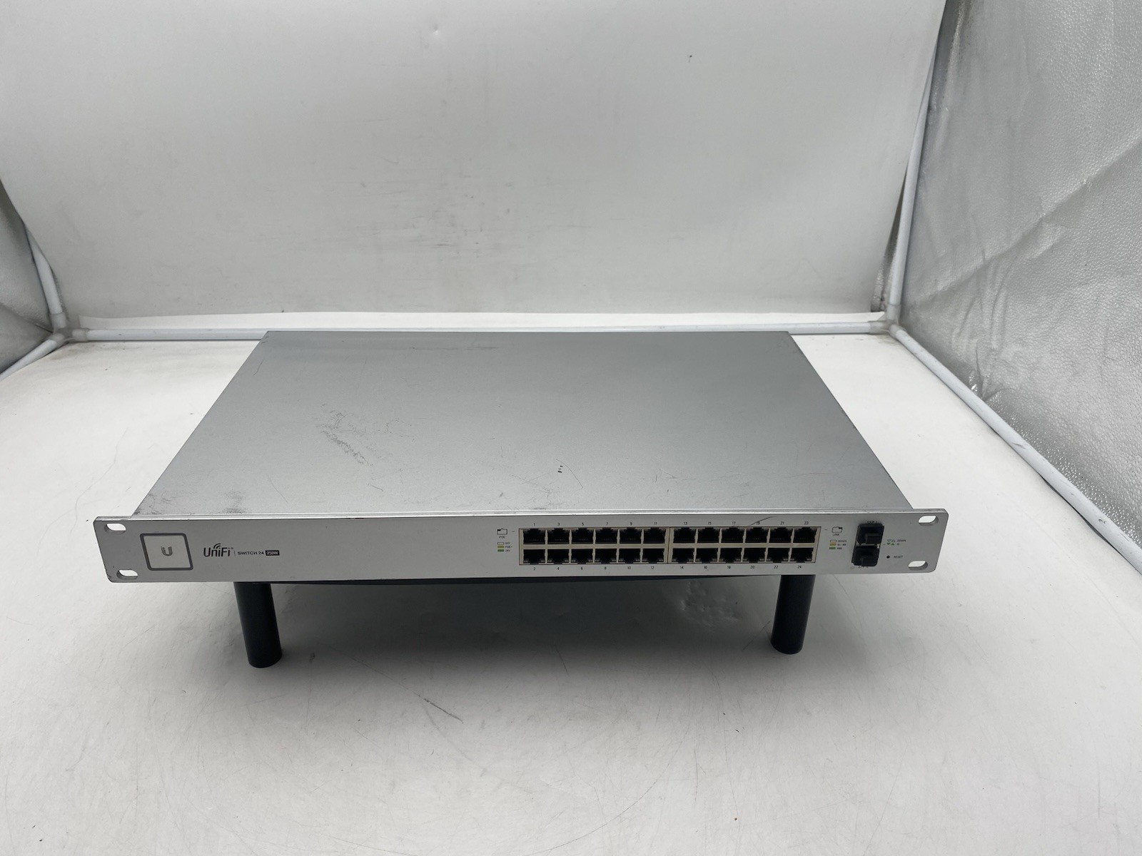 Ubiquiti UniFi Switch 24 PoE US-24-250W 24-Port Gigabit