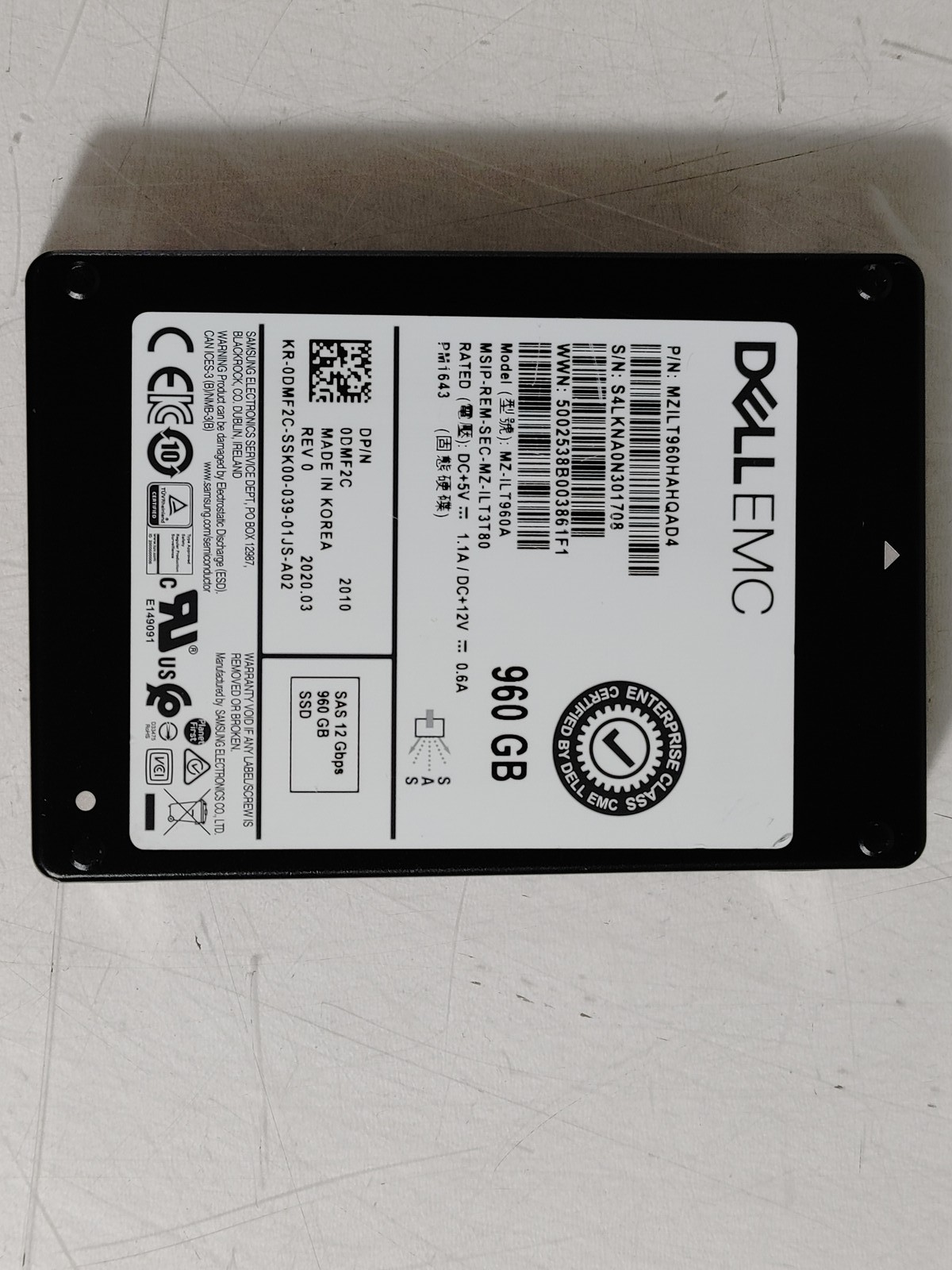 Samsung DELL EMC MZ-ILT960A 960 GB SAS 3 2.5 in Solid State Drive