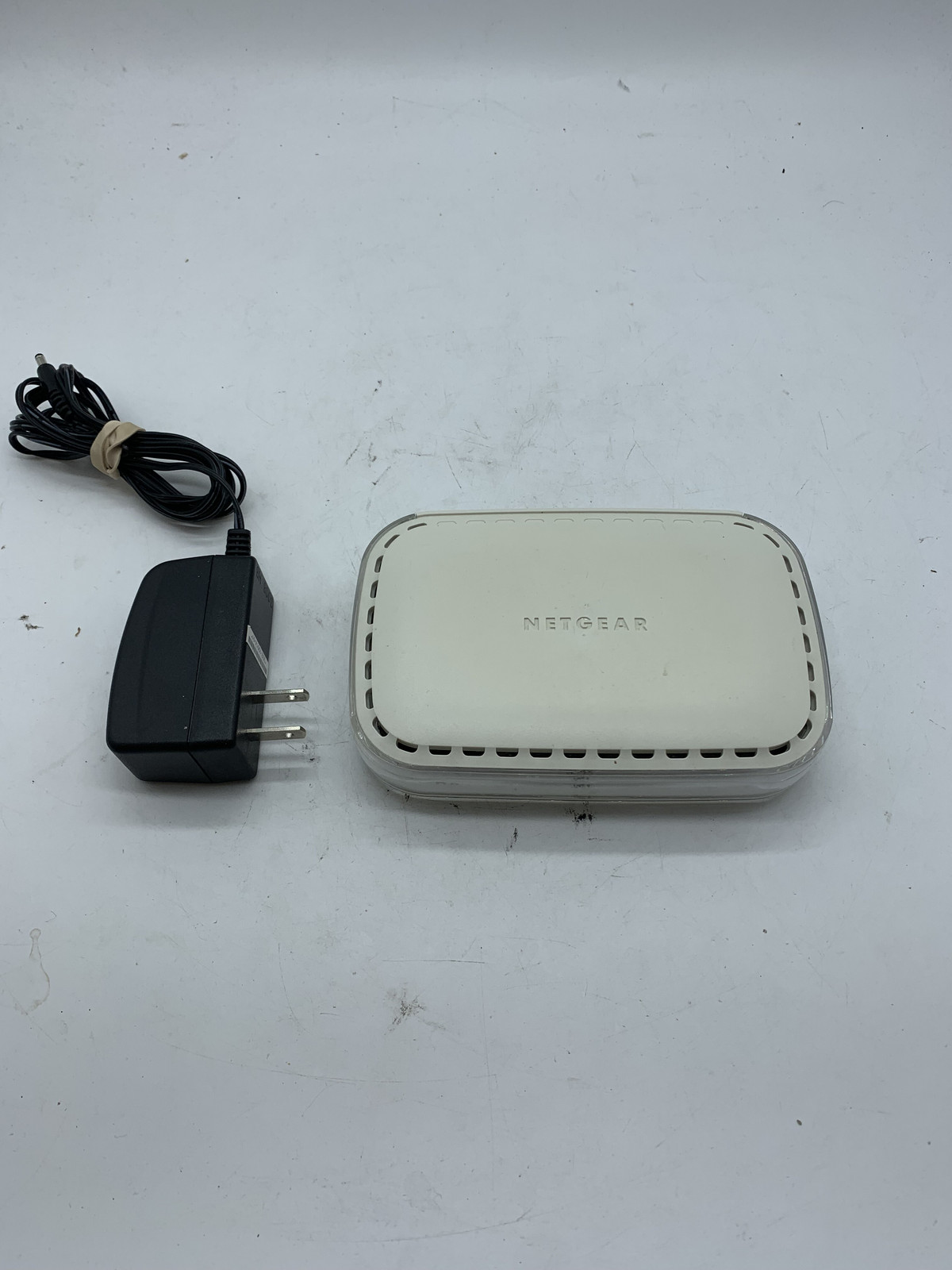 Netgear FS605 v3 5 Port 10/100 Mbps Switch w/ AC & 
