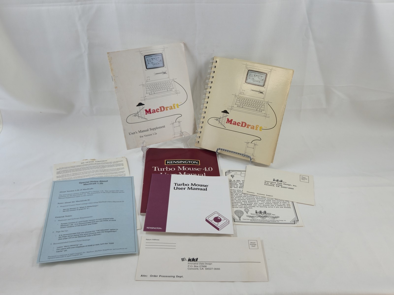 Vintage Apple MacDraft Software User Manuals & Kensington Turbo Mouse 4.0 Manual