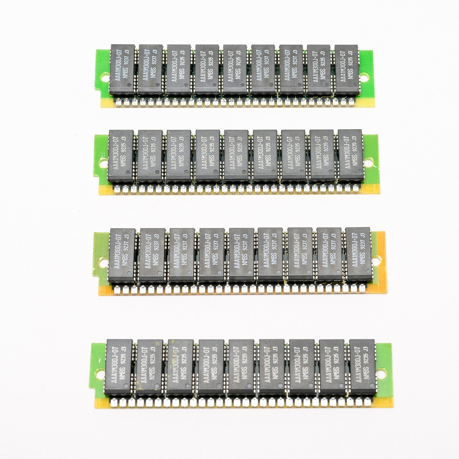 4MB (4x 1MB) NMB Technologies 30-Pin 9-chip 70ns Parity SIMM Set for Old Mac