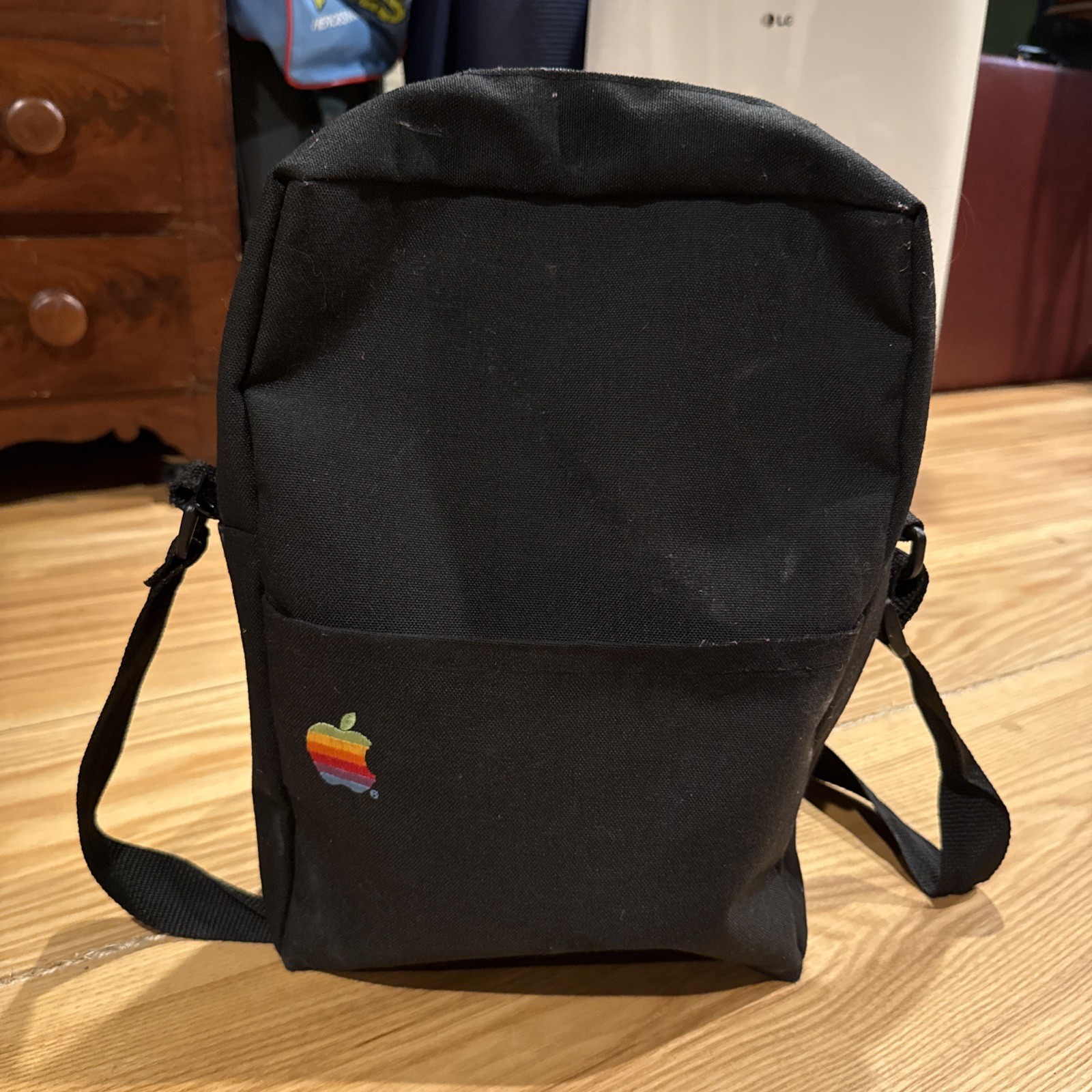 Vtg Apple Macintosh messenger Bag Rainbow Logo RARE premium bag retro Black