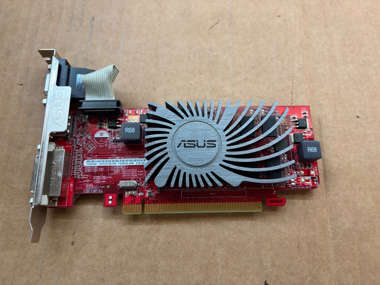 ASUS AMD Radeon HD 6450 (HD6450-SL-2GD3-L) 2 GB DDR3 SDRAM PCI Express 2.1 Video