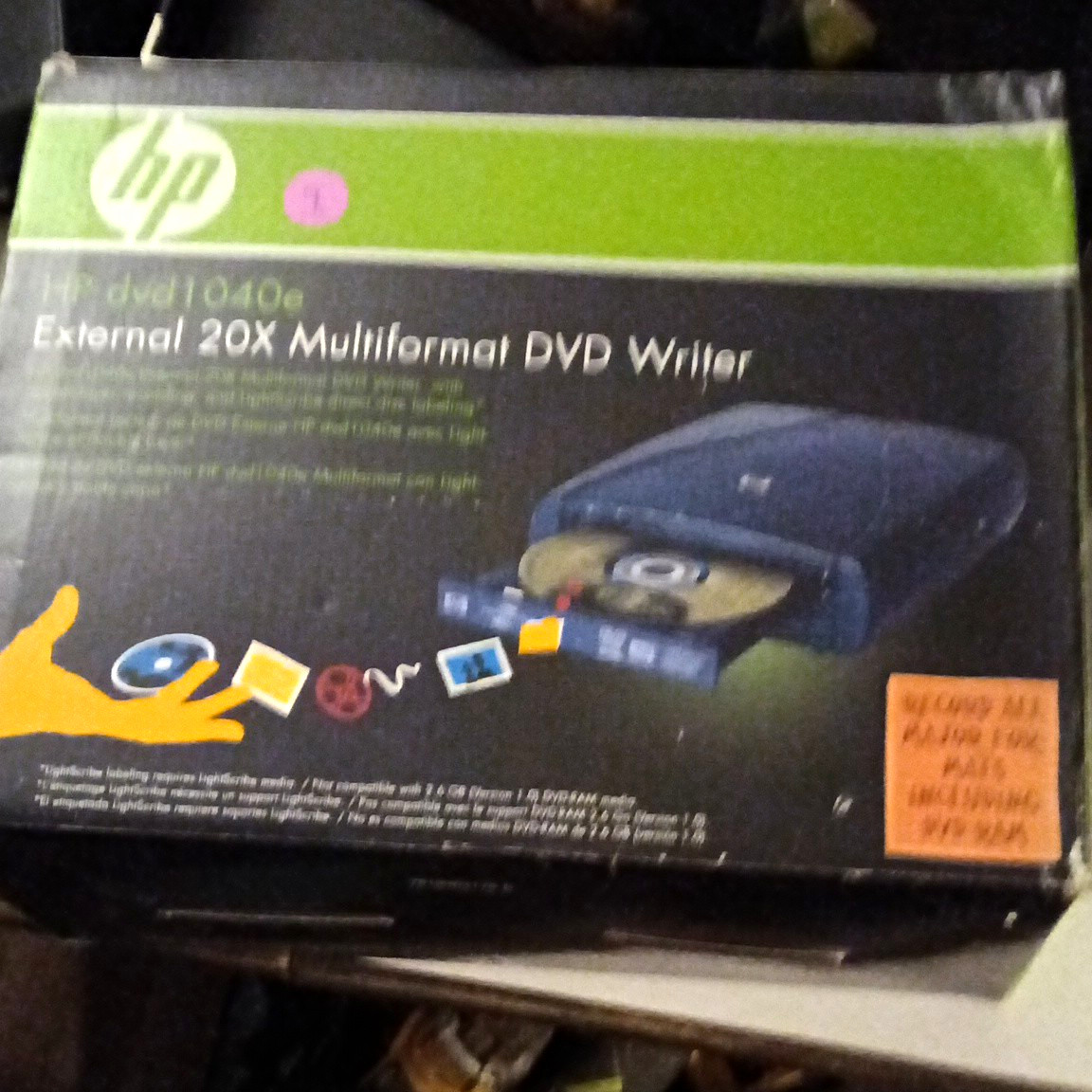 HP dvd1040e External 20X USB DVD/CD Writer Drive LightScribe Black