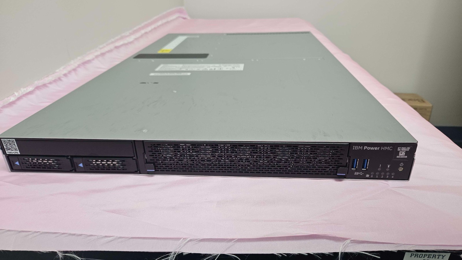 IBM 7063-CR2 Power systems HMC with rail kit. NEW IN BOX