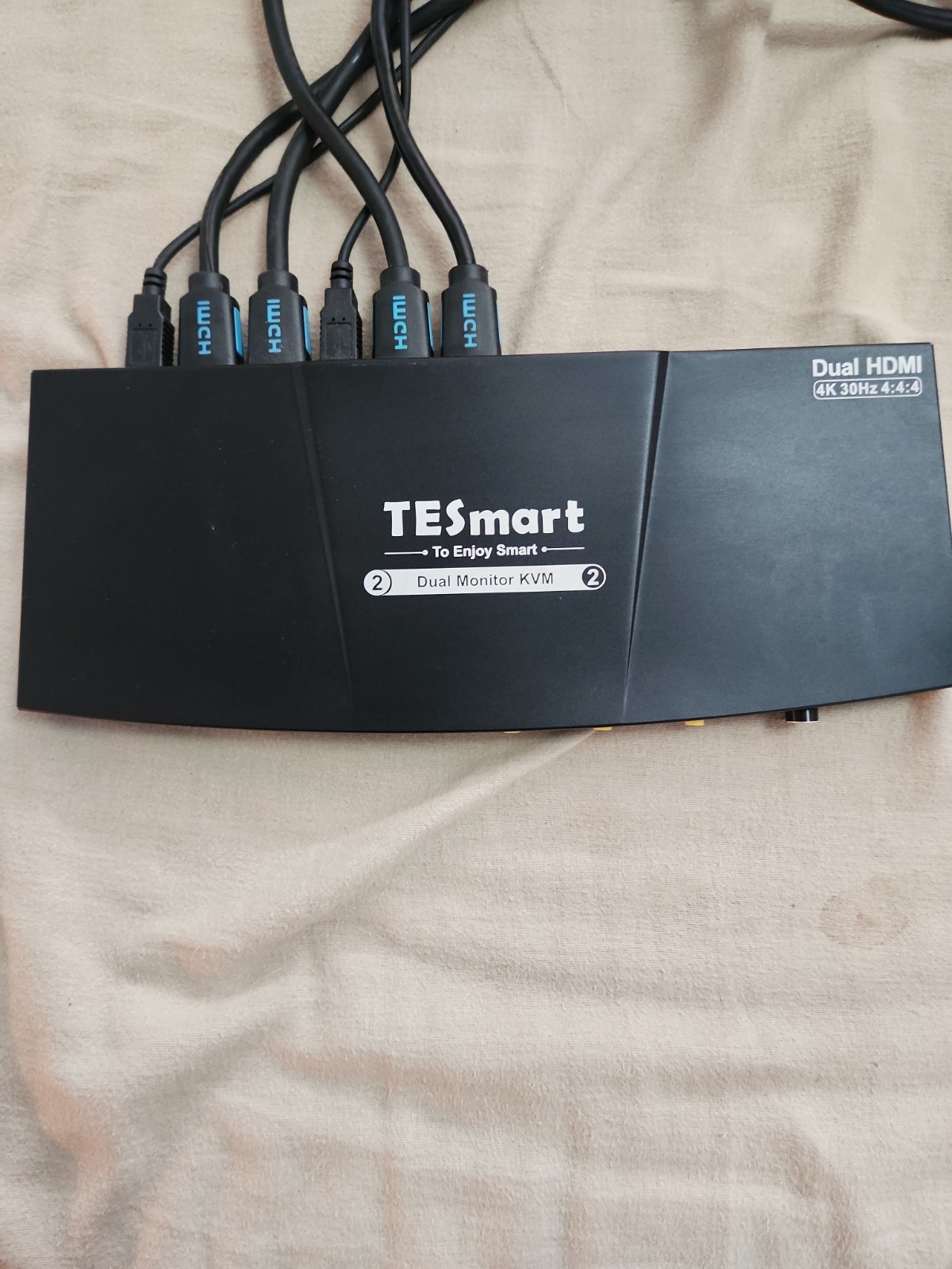 TESmart Dual Monitor KVM Duel 4k 30hz. With Power Cord and Cables. Tested Works