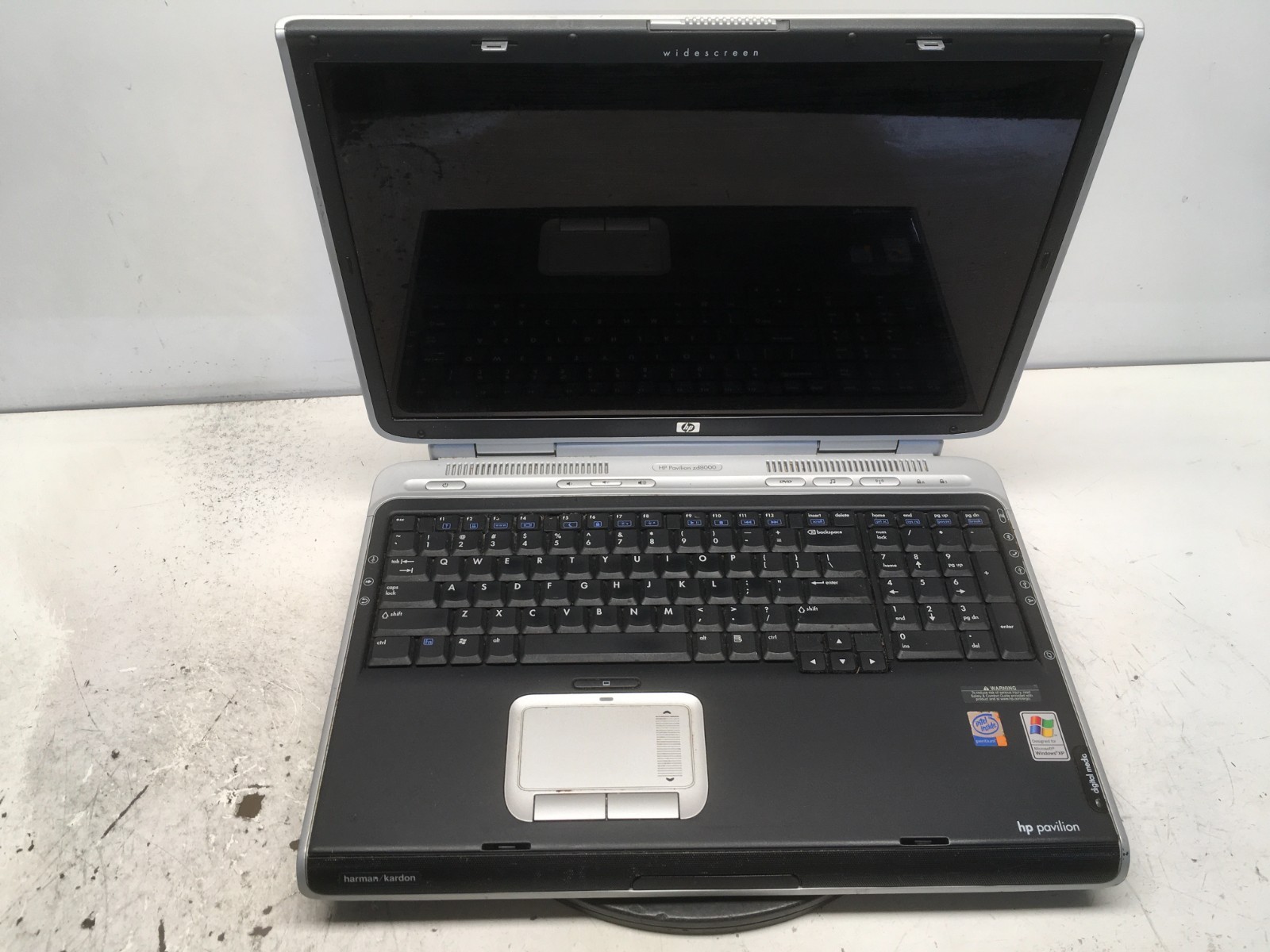 HP Pavilion ZD8115US Intel Pentium 4 1.3GHz No RAM NO HDD No Batt