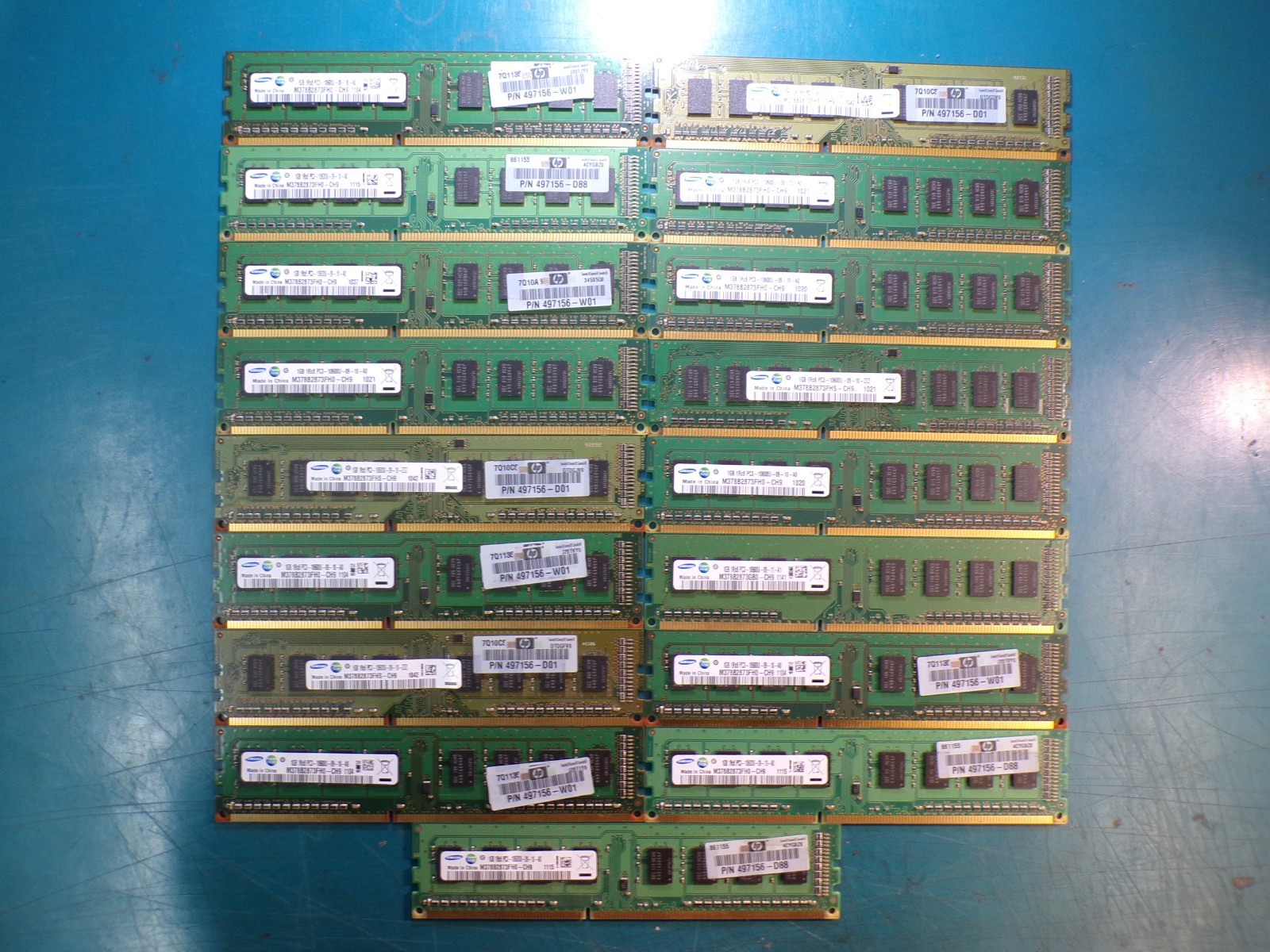 (lot of 17) 1GB (1Rx8) Memory Upgrade Ram Fits  10600 DIMM DDR3 USED MIXED LOT
