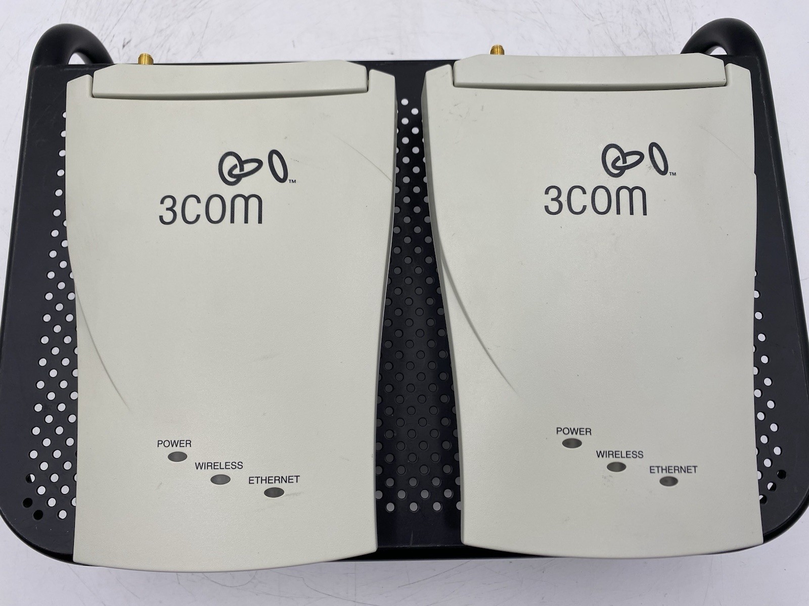 Lot of 2 3Com WL-306 WI-FI Wireless LAN Access Point PN 3CRWE91096A