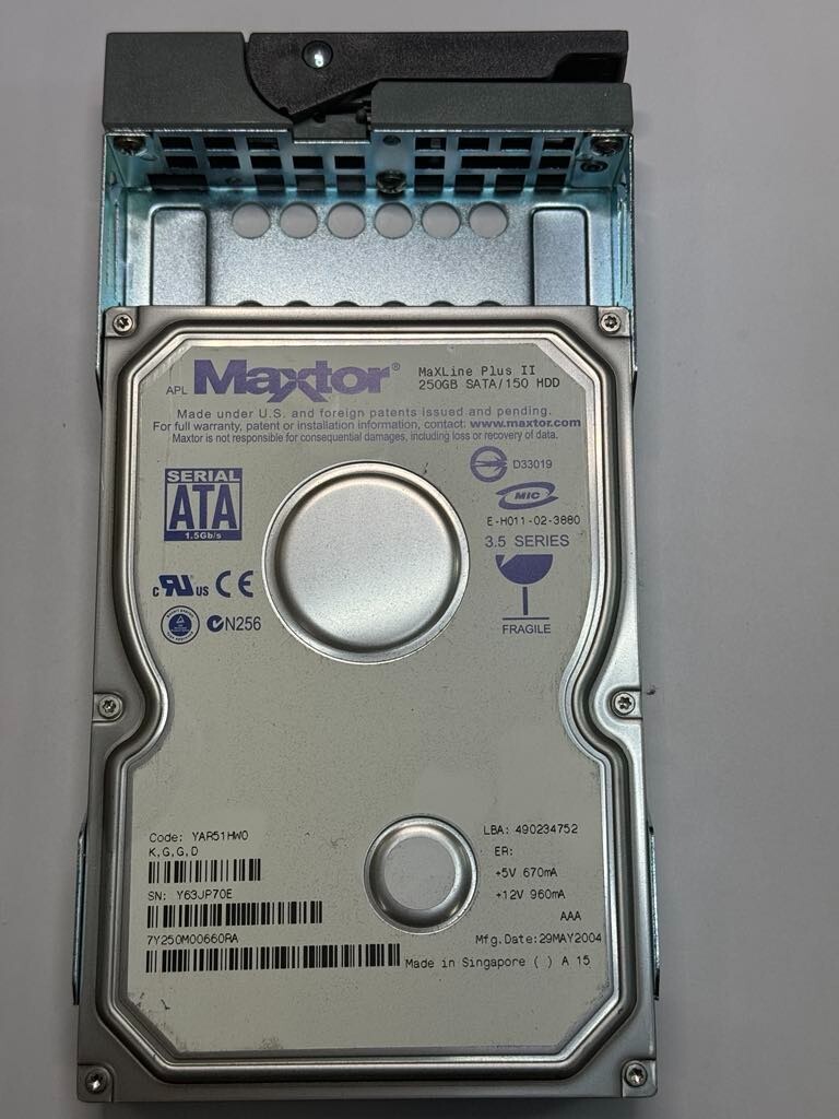 Maxtor 7Y250M0066 MAXLine Plus II 250GB 7.2K RPM Cache 8MB 1.5 Gb/s SATA 3.5"