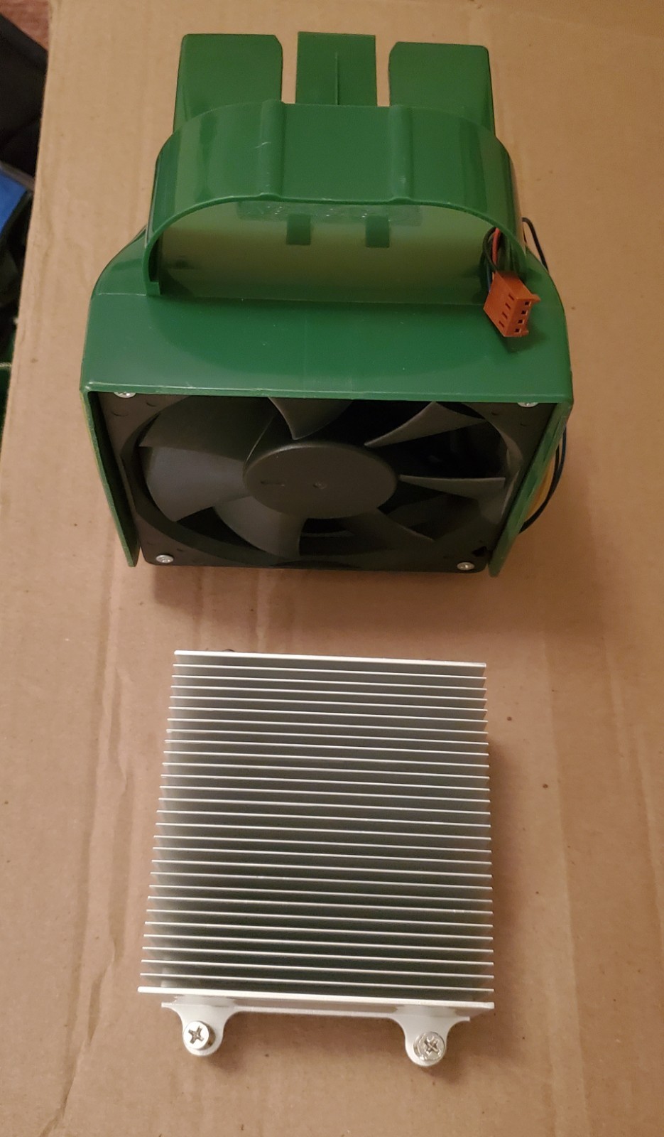 AMD Athlon 939 Socket BTX CPU Heatsink Fan Unit Gateway Desktop Computer AVC 12V
