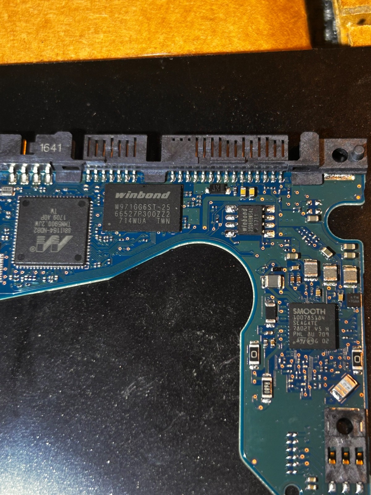 Seagate Hard Drive PCB Controller Board 100785184 Rev A – Donor Logic Board for