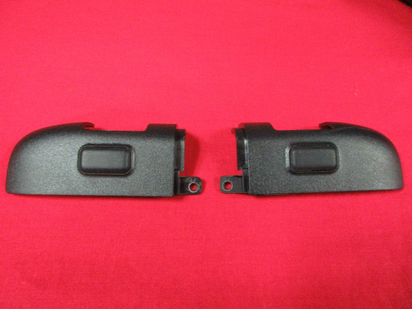 ORIGINAL HP PAVILION 17-F SERIES L/R BASE ENCLOSURE CAP 765789-001 USED