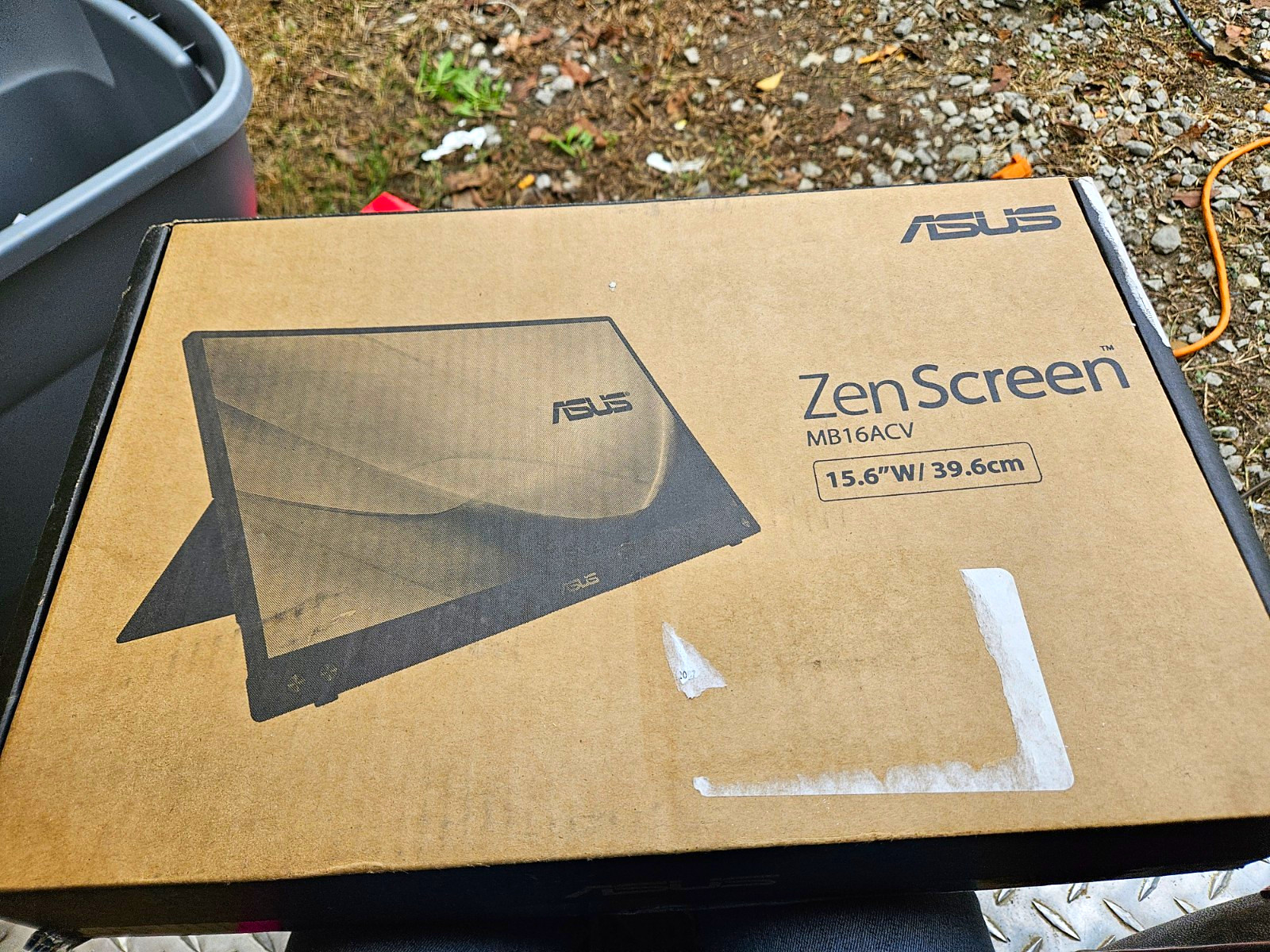 ASUS ZenScreen MB16ACV 15.6in IPS FHD USB-C Portable Anti-Glare Auto