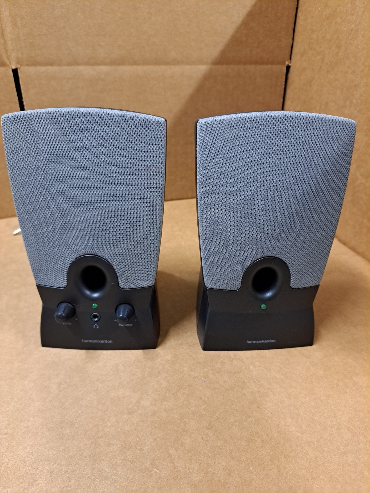 Harman/Kardon 06941V Wired Multimedia Speakers No AC Adapter