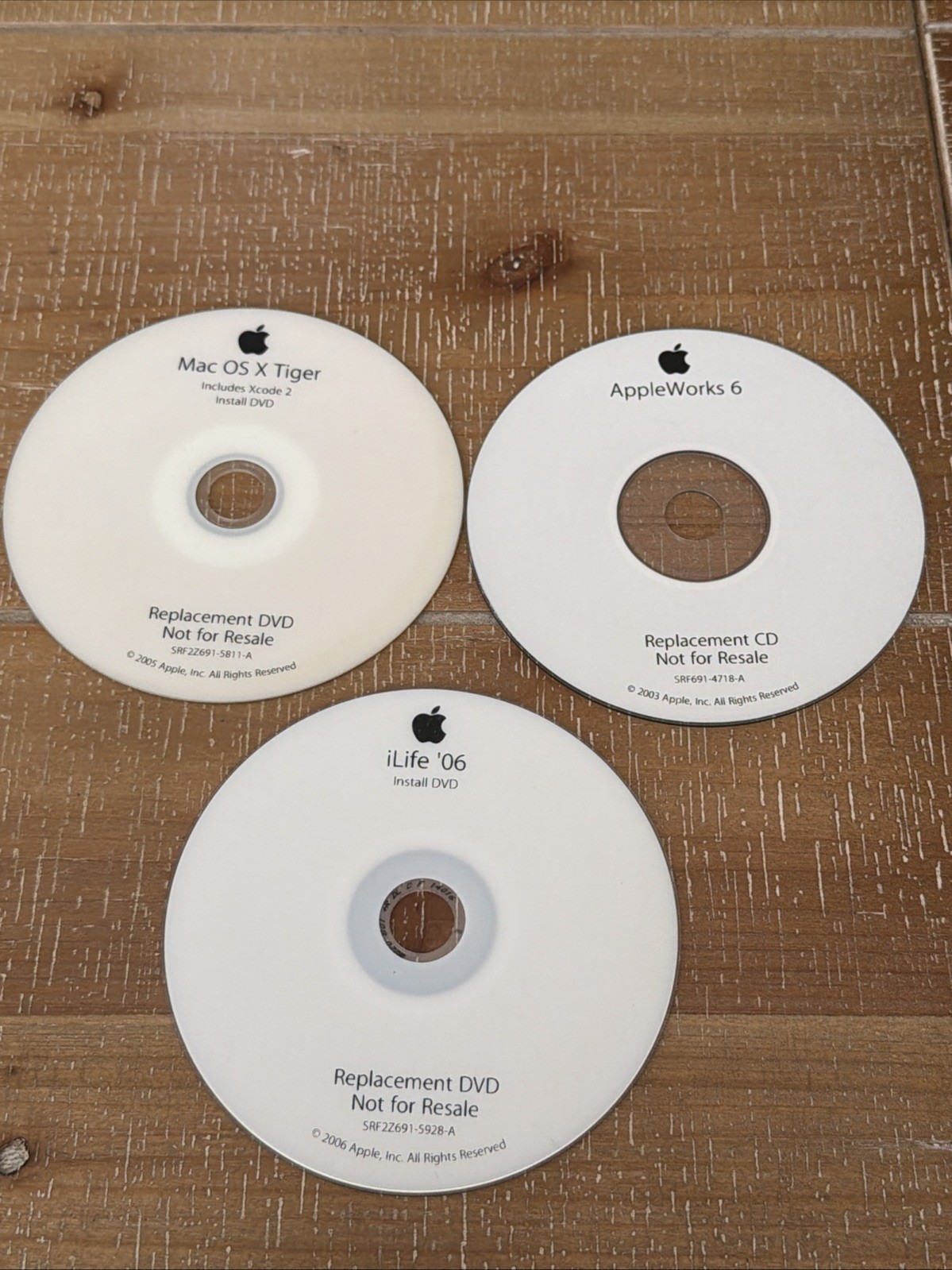 Apple Mac OS X Tiger 10.4 iLife 06 AppleWorks 6 Replacement Disc Lot Vintage