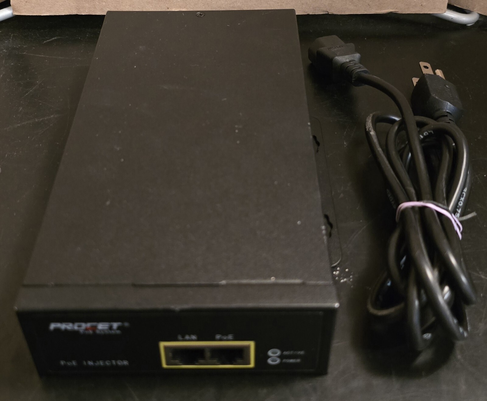 Procet PT-PSE109GBRO-AH 83W Gigabit Single Port PoE Injector - Excellent 