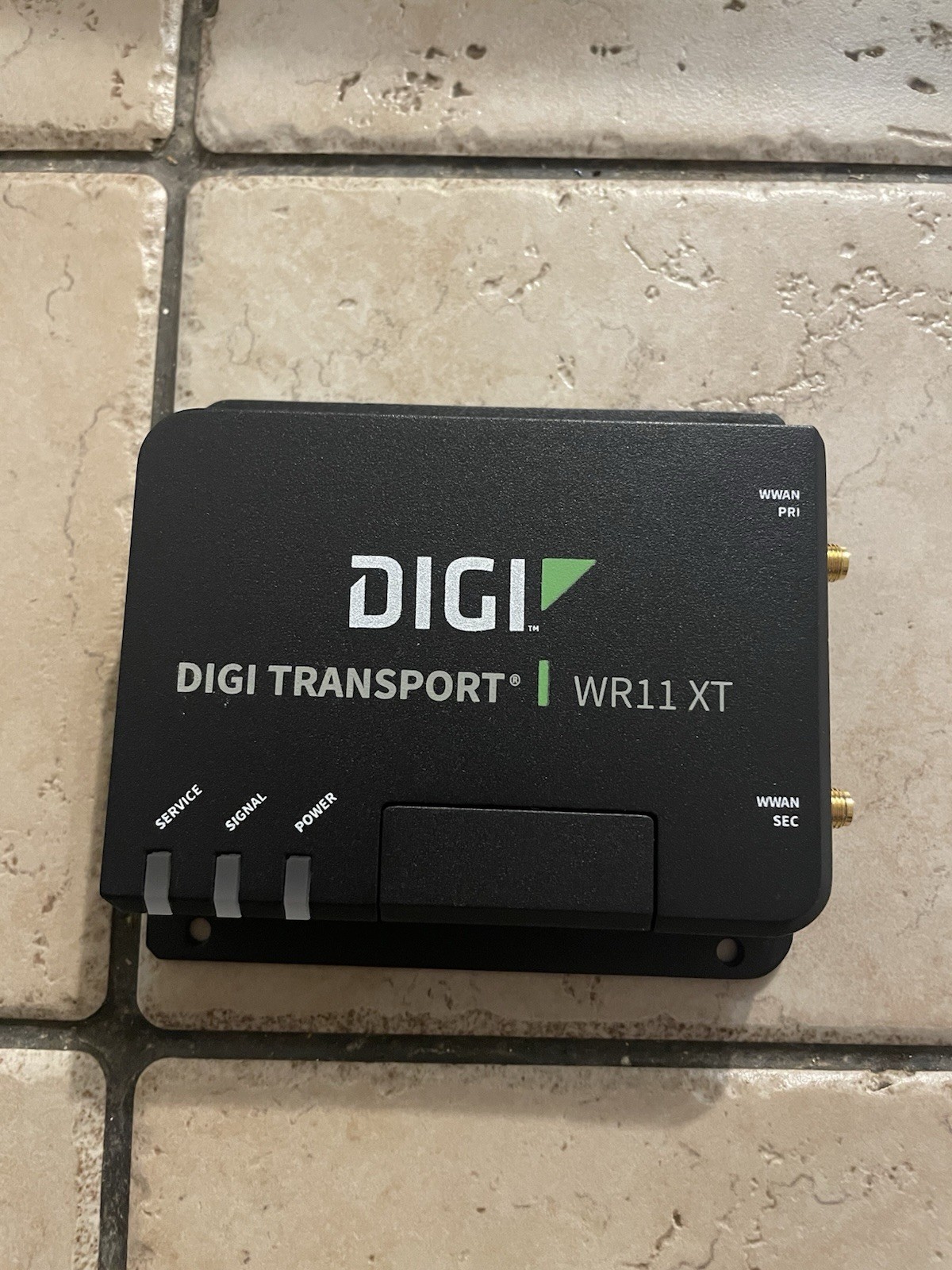 DIGI Transport /W11 XT 4 G LTE Industrial Cellular Router WR11-M600-DEI-XB